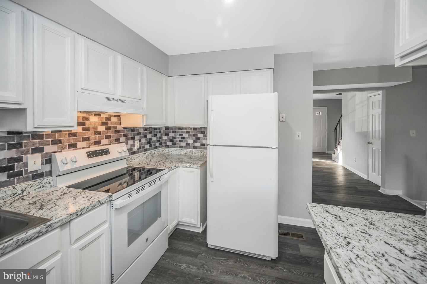 712 OLDE GREENWICH CIR, FREDERICKSBURG, Virginia 22408, 4 Bedrooms Bedrooms, ,2 BathroomsBathrooms,Residential,For sale,712 OLDE GREENWICH CIR,VASP2032728 MLS # VASP2032728