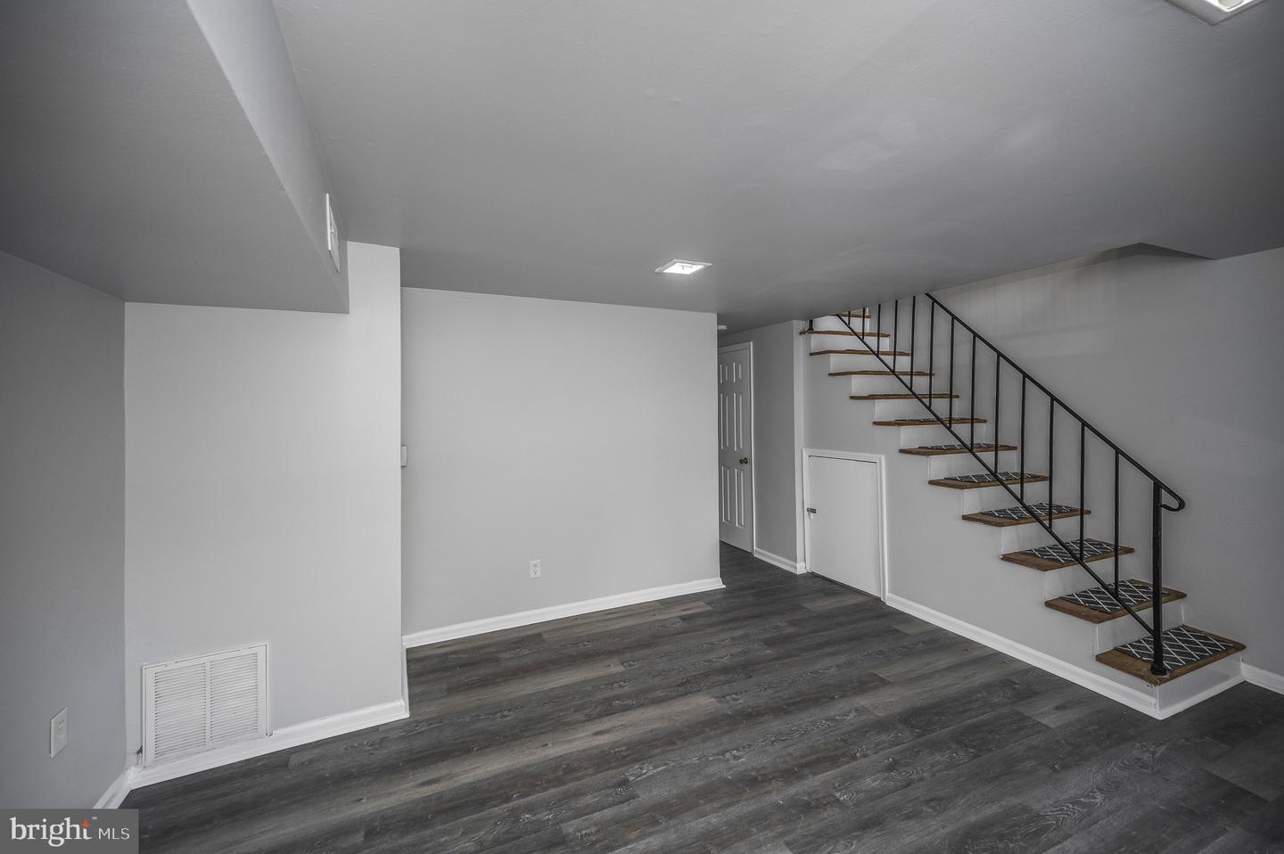 712 OLDE GREENWICH CIR, FREDERICKSBURG, Virginia 22408, 4 Bedrooms Bedrooms, ,2 BathroomsBathrooms,Residential,For sale,712 OLDE GREENWICH CIR,VASP2032728 MLS # VASP2032728