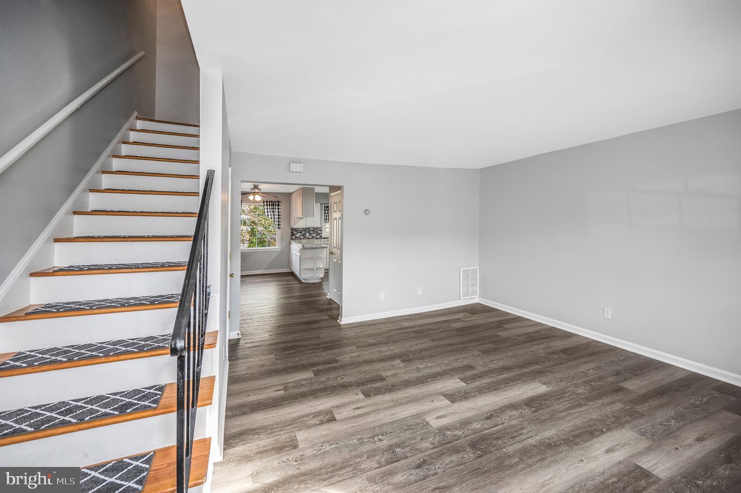 712 OLDE GREENWICH CIR, FREDERICKSBURG, Virginia 22408, 4 Bedrooms Bedrooms, ,2 BathroomsBathrooms,Residential,For sale,712 OLDE GREENWICH CIR,VASP2032728 MLS # VASP2032728