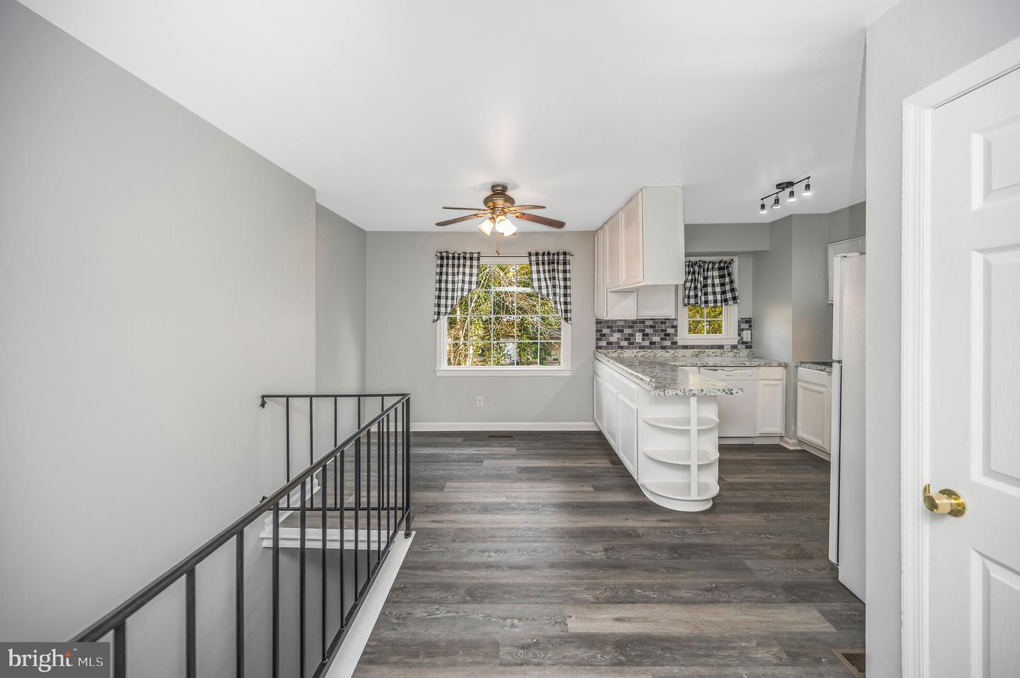 712 OLDE GREENWICH CIR, FREDERICKSBURG, Virginia 22408, 4 Bedrooms Bedrooms, ,2 BathroomsBathrooms,Residential,For sale,712 OLDE GREENWICH CIR,VASP2032728 MLS # VASP2032728