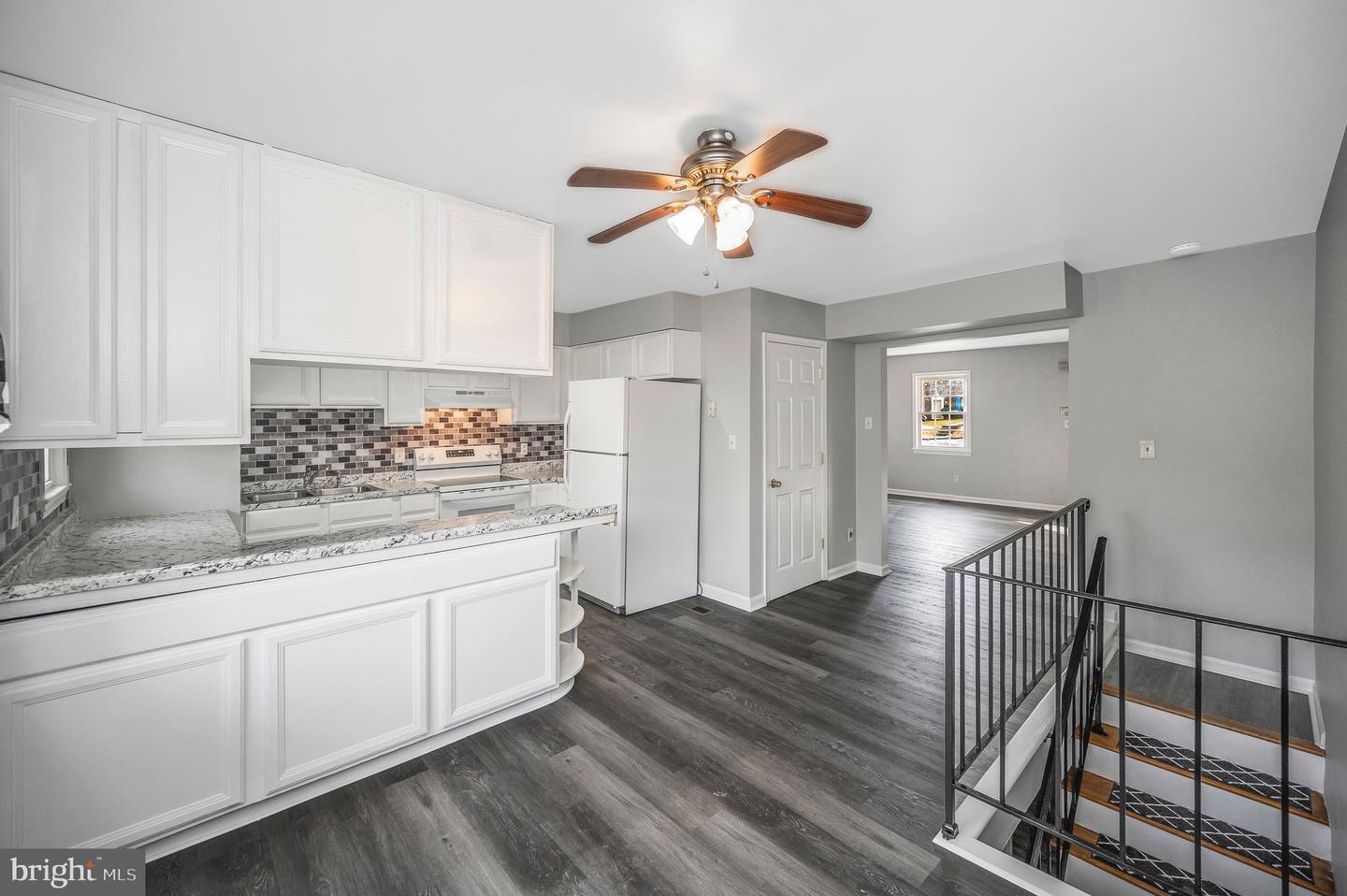 712 OLDE GREENWICH CIR, FREDERICKSBURG, Virginia 22408, 4 Bedrooms Bedrooms, ,2 BathroomsBathrooms,Residential,For sale,712 OLDE GREENWICH CIR,VASP2032728 MLS # VASP2032728