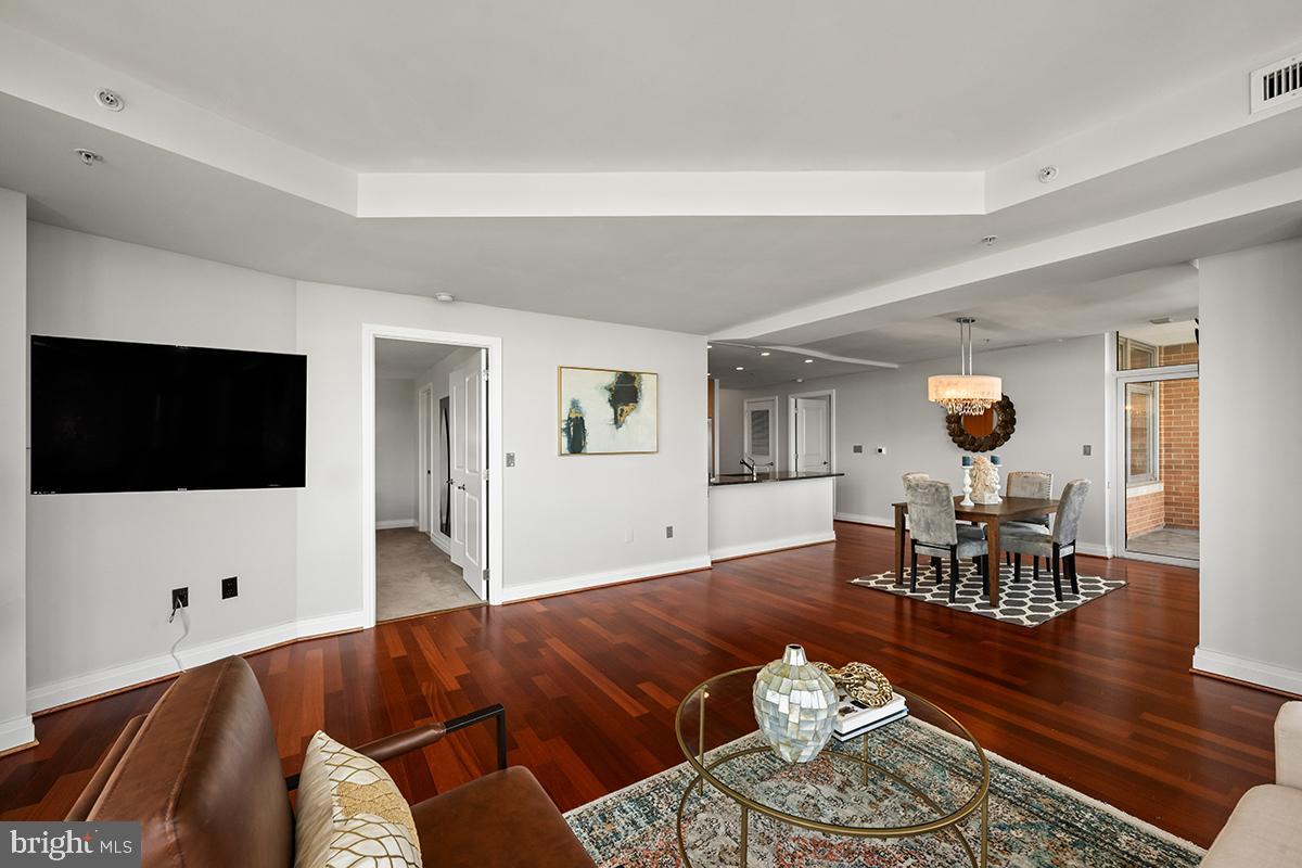 8220 CRESTWOOD HEIGHTS DR #1705, MCLEAN, Virginia 22102, 2 Bedrooms Bedrooms, ,2 BathroomsBathrooms,Residential,For sale,8220 CRESTWOOD HEIGHTS DR #1705,VAFX2237980 MLS # VAFX2237980
