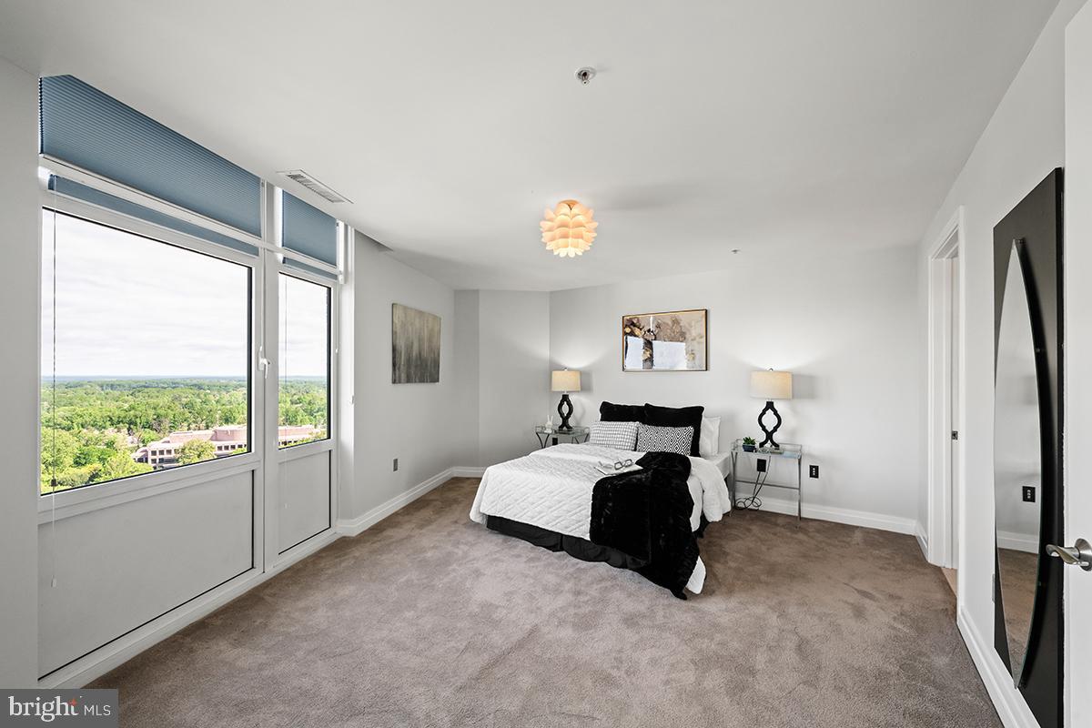 8220 CRESTWOOD HEIGHTS DR #1705, MCLEAN, Virginia 22102, 2 Bedrooms Bedrooms, ,2 BathroomsBathrooms,Residential,For sale,8220 CRESTWOOD HEIGHTS DR #1705,VAFX2237980 MLS # VAFX2237980