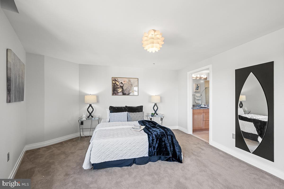 8220 CRESTWOOD HEIGHTS DR #1705, MCLEAN, Virginia 22102, 2 Bedrooms Bedrooms, ,2 BathroomsBathrooms,Residential,For sale,8220 CRESTWOOD HEIGHTS DR #1705,VAFX2237980 MLS # VAFX2237980
