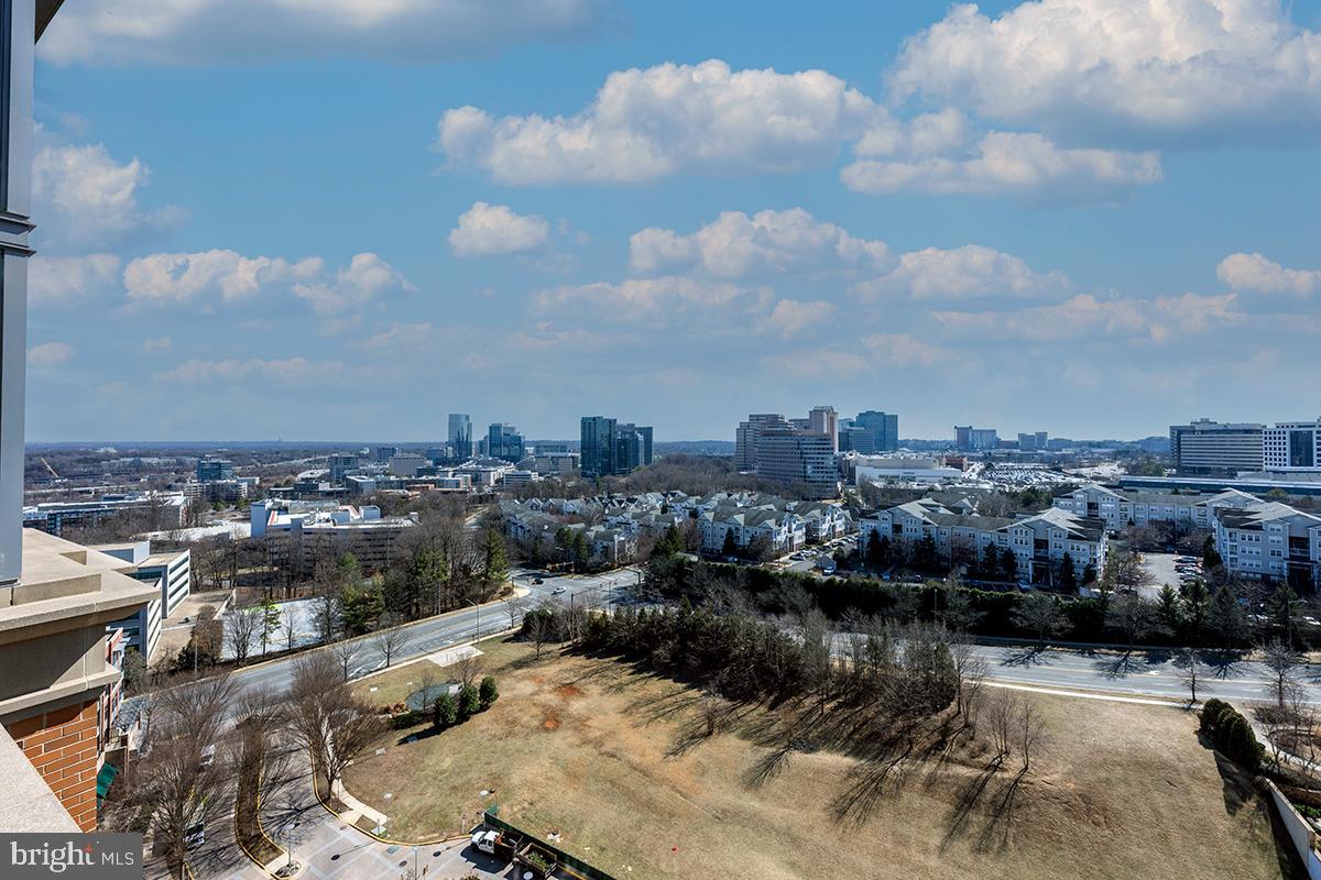 8220 CRESTWOOD HEIGHTS DR #1705, MCLEAN, Virginia 22102, 2 Bedrooms Bedrooms, ,2 BathroomsBathrooms,Residential,For sale,8220 CRESTWOOD HEIGHTS DR #1705,VAFX2237980 MLS # VAFX2237980