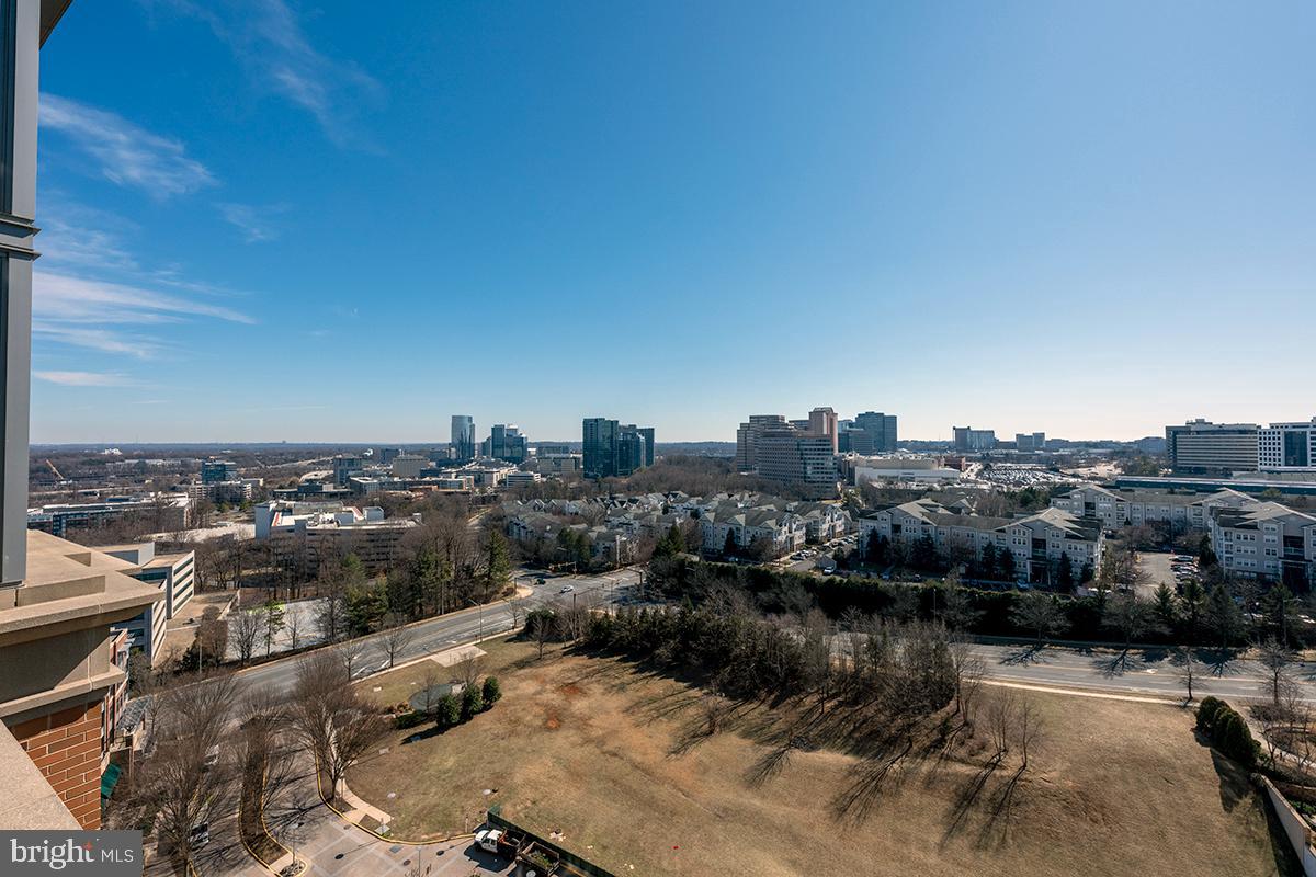 8220 CRESTWOOD HEIGHTS DR #1705, MCLEAN, Virginia 22102, 2 Bedrooms Bedrooms, ,2 BathroomsBathrooms,Residential,For sale,8220 CRESTWOOD HEIGHTS DR #1705,VAFX2237980 MLS # VAFX2237980