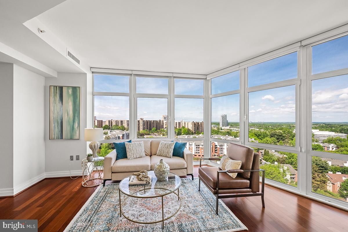8220 CRESTWOOD HEIGHTS DR #1705, MCLEAN, Virginia 22102, 2 Bedrooms Bedrooms, ,2 BathroomsBathrooms,Residential,For sale,8220 CRESTWOOD HEIGHTS DR #1705,VAFX2237980 MLS # VAFX2237980
