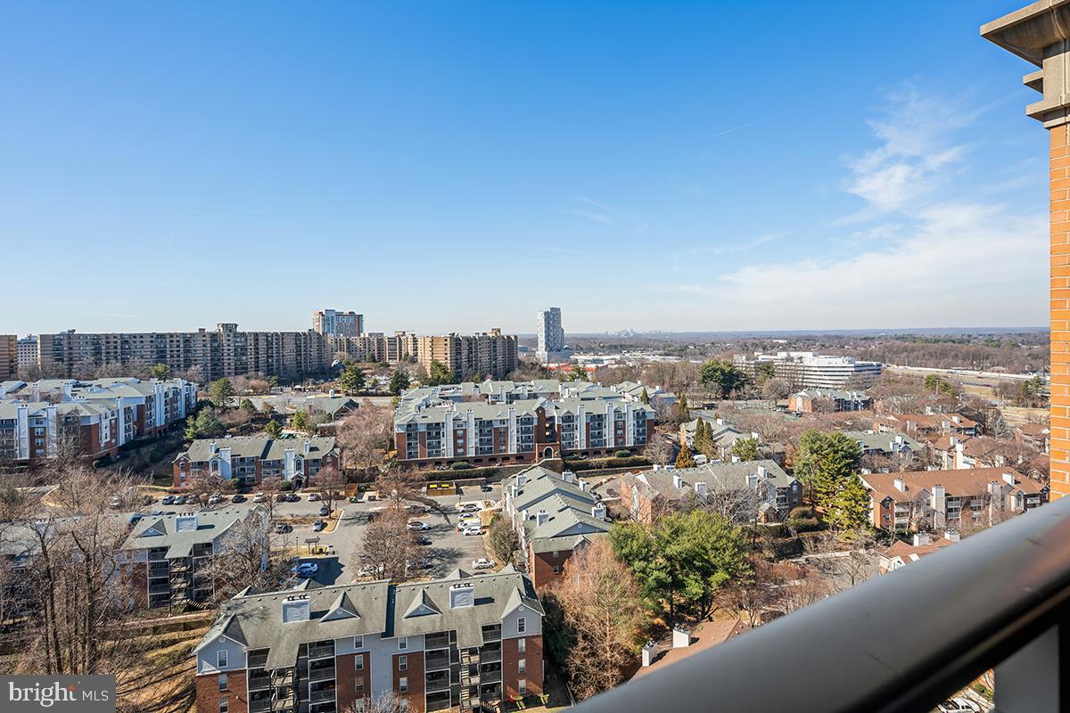 8220 CRESTWOOD HEIGHTS DR #1705, MCLEAN, Virginia 22102, 2 Bedrooms Bedrooms, ,2 BathroomsBathrooms,Residential,For sale,8220 CRESTWOOD HEIGHTS DR #1705,VAFX2237980 MLS # VAFX2237980