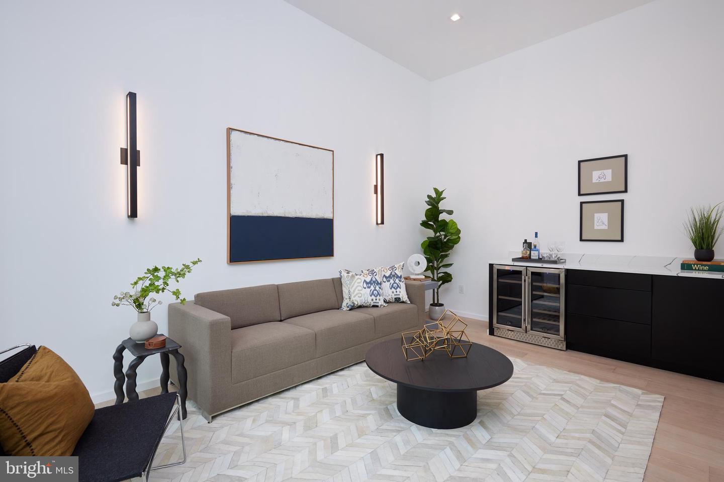 2800 32ND ST NW, WASHINGTON, District Of Columbia 20008, 6 Bedrooms Bedrooms, ,5 BathroomsBathrooms,Residential,For sale,2800 32ND ST NW,DCDC2198422 MLS # DCDC2198422