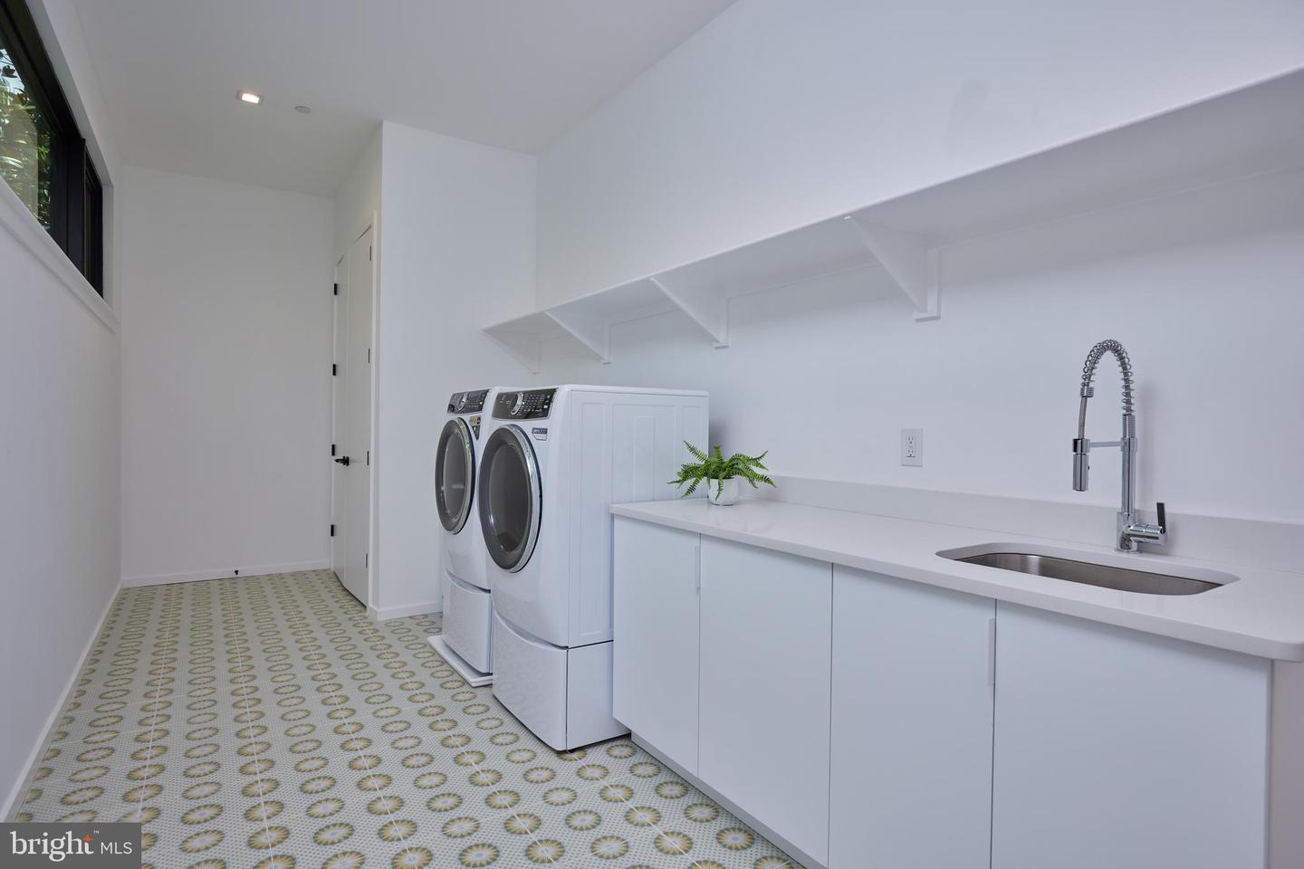 2800 32ND ST NW, WASHINGTON, District Of Columbia 20008, 6 Bedrooms Bedrooms, ,5 BathroomsBathrooms,Residential,For sale,2800 32ND ST NW,DCDC2198422 MLS # DCDC2198422