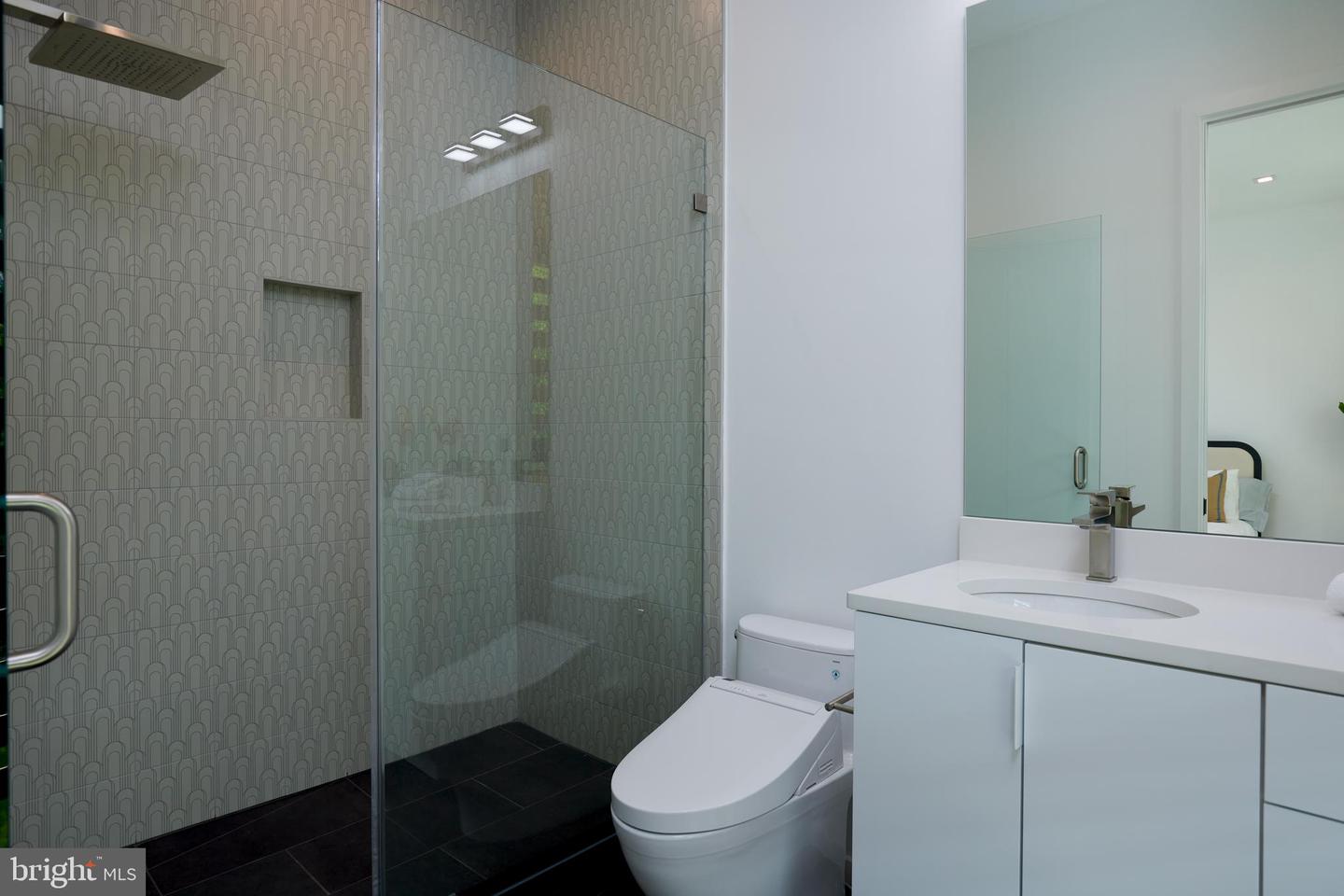 2800 32ND ST NW, WASHINGTON, District Of Columbia 20008, 6 Bedrooms Bedrooms, ,5 BathroomsBathrooms,Residential,For sale,2800 32ND ST NW,DCDC2198422 MLS # DCDC2198422