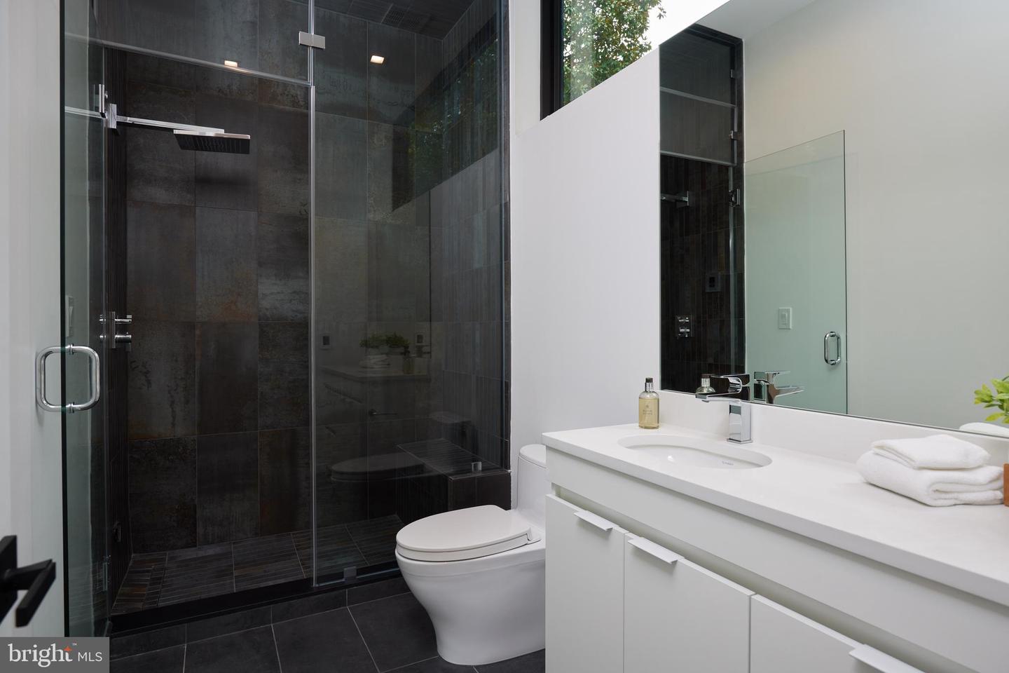 2800 32ND ST NW, WASHINGTON, District Of Columbia 20008, 6 Bedrooms Bedrooms, ,5 BathroomsBathrooms,Residential,For sale,2800 32ND ST NW,DCDC2198422 MLS # DCDC2198422