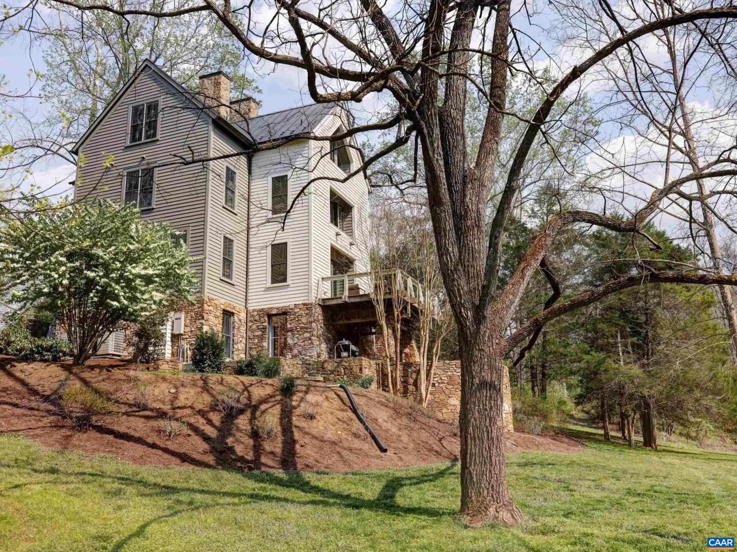 1500 LONDON RD, CHARLOTTESVILLE, Virginia 22901, 4 Bedrooms Bedrooms, ,3 BathroomsBathrooms,Residential,For sale,1500 LONDON RD,663949 MLS # 663949
