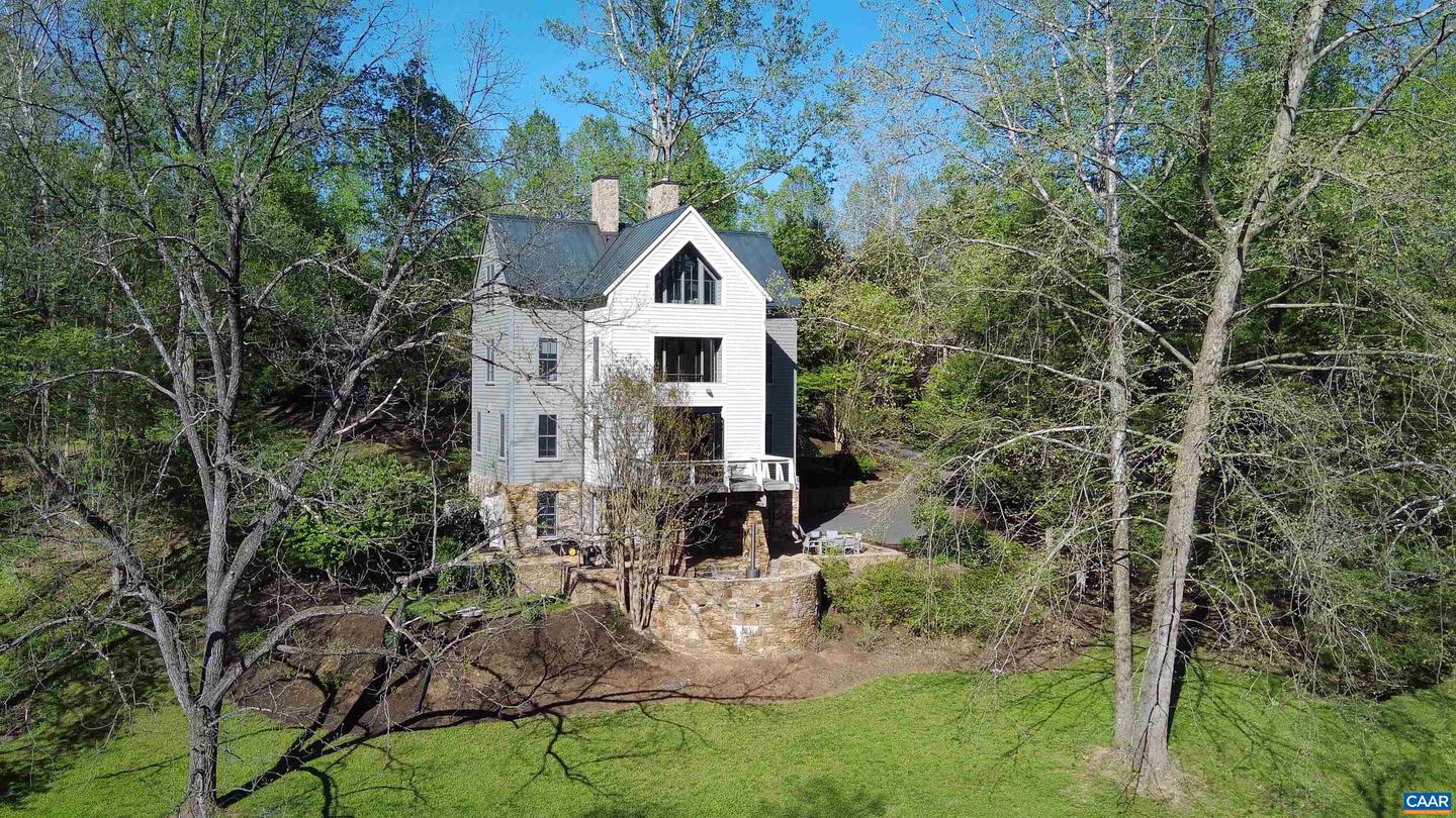 1500 LONDON RD, CHARLOTTESVILLE, Virginia 22901, 4 Bedrooms Bedrooms, ,3 BathroomsBathrooms,Residential,For sale,1500 LONDON RD,663949 MLS # 663949