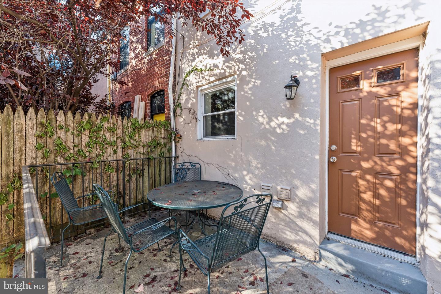 718 13TH ST SE, WASHINGTON, District Of Columbia 20003, 3 Bedrooms Bedrooms, ,3 BathroomsBathrooms,Residential,For sale,718 13TH ST SE,DCDC2198426 MLS # DCDC2198426