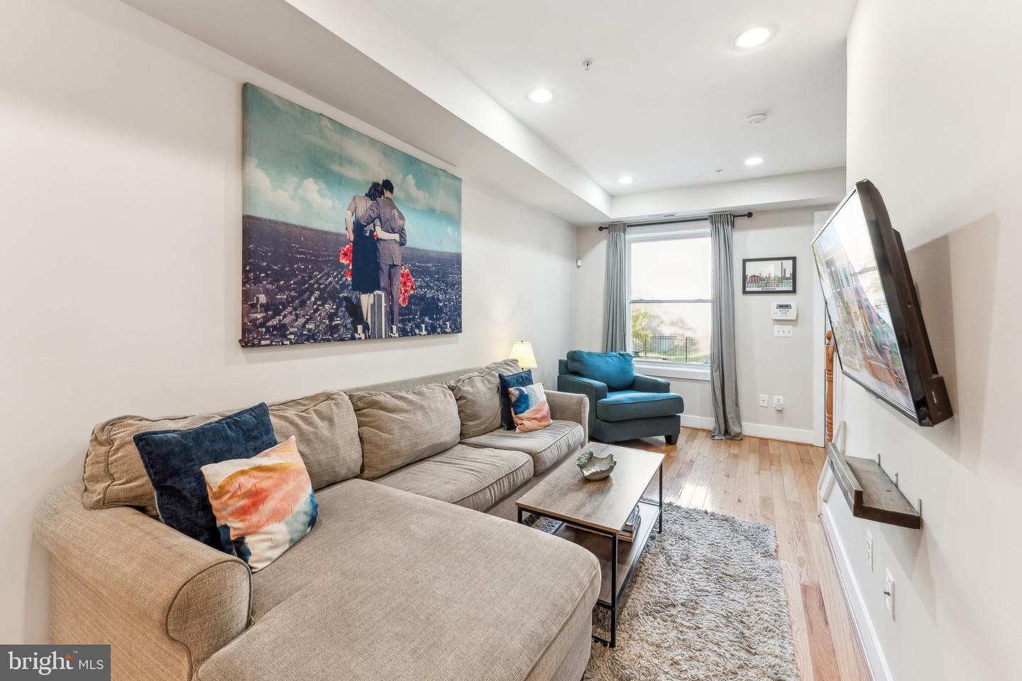718 13TH ST SE, WASHINGTON, District Of Columbia 20003, 3 Bedrooms Bedrooms, ,3 BathroomsBathrooms,Residential,For sale,718 13TH ST SE,DCDC2198426 MLS # DCDC2198426