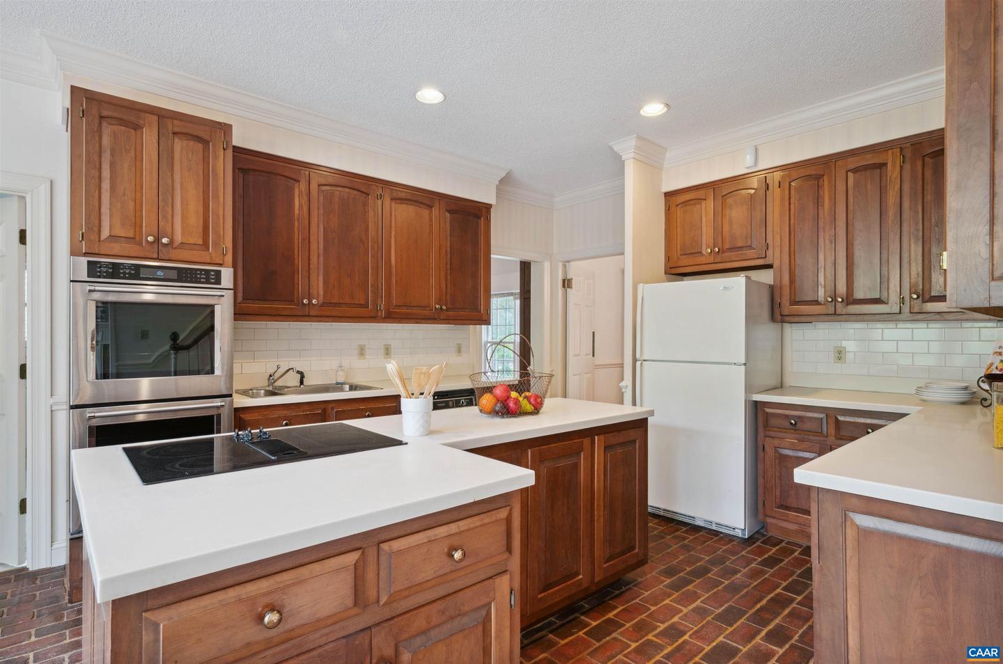 560 LOBLOLLY LN, CHARLOTTESVILLE, Virginia 22903, 4 Bedrooms Bedrooms, ,3 BathroomsBathrooms,Residential,For sale,560 LOBLOLLY LN,663959 MLS # 663959