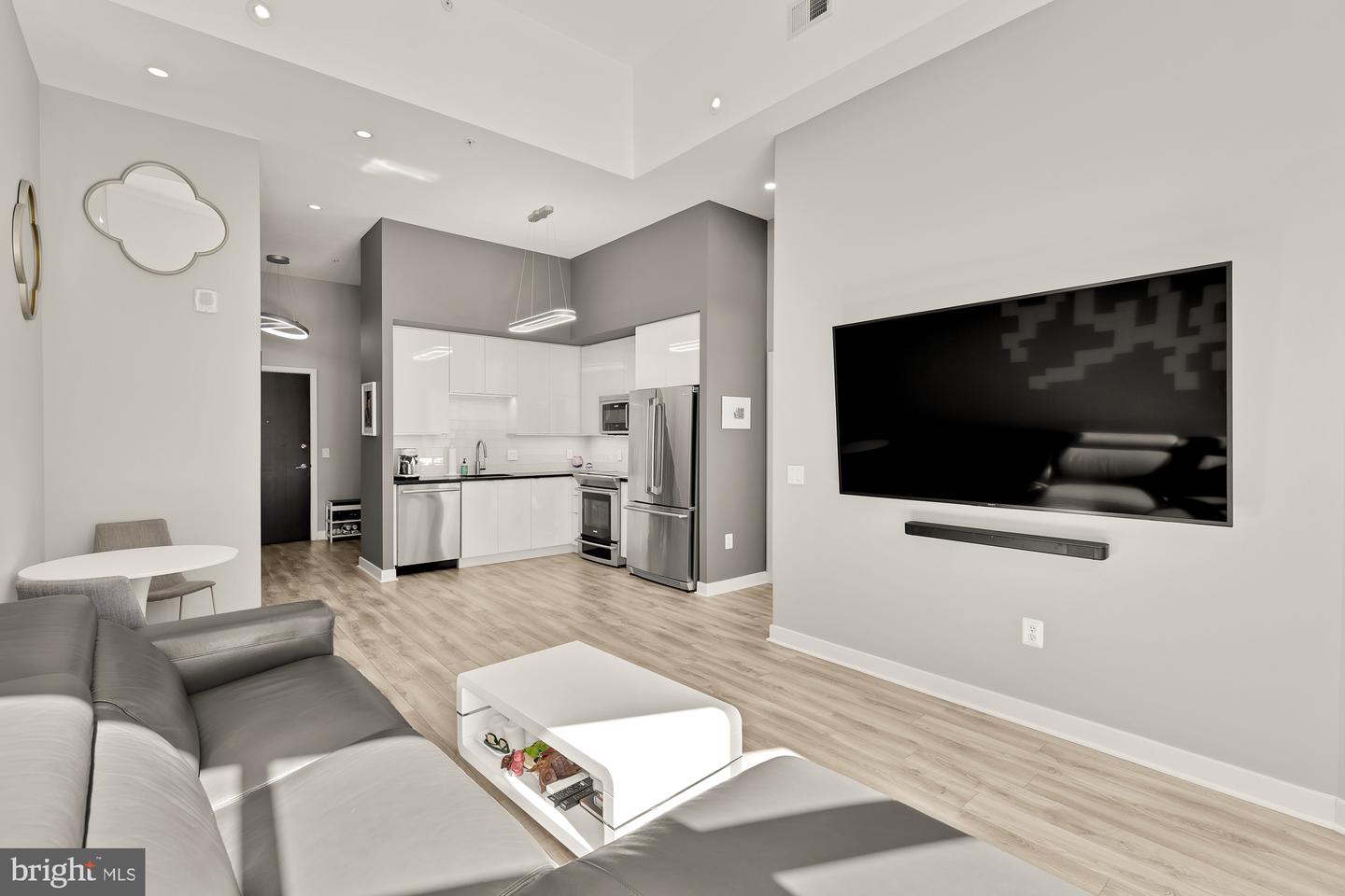 460 NEW YORK AVE NW #206, WASHINGTON, District Of Columbia 20001, 1 Bedroom Bedrooms, 5 Rooms Rooms,1 BathroomBathrooms,Residential,For sale,460 NEW YORK AVE NW #206,DCDC2198570 MLS # DCDC2198570