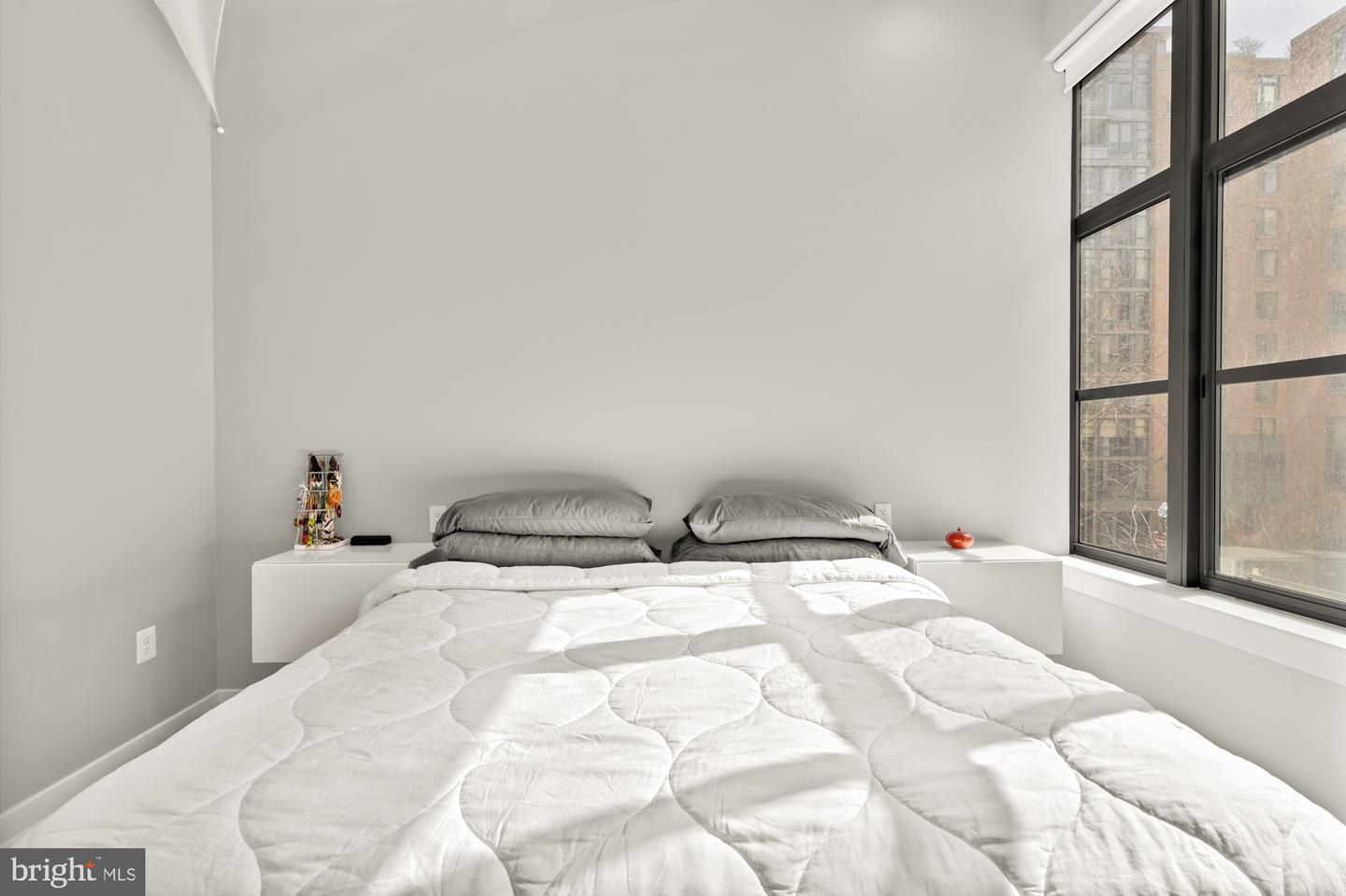 460 NEW YORK AVE NW #206, WASHINGTON, District Of Columbia 20001, 1 Bedroom Bedrooms, 5 Rooms Rooms,1 BathroomBathrooms,Residential,For sale,460 NEW YORK AVE NW #206,DCDC2198570 MLS # DCDC2198570