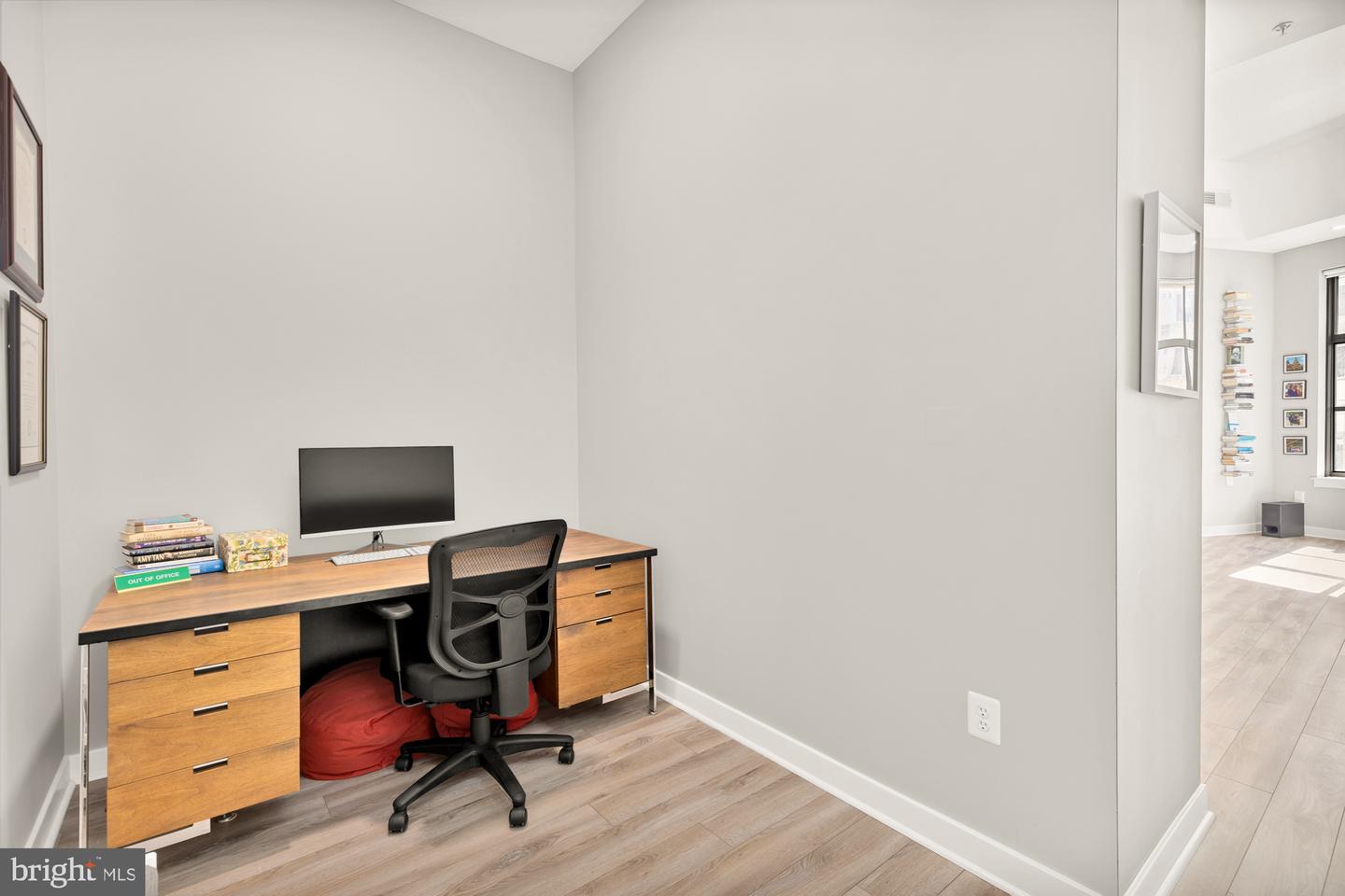460 NEW YORK AVE NW #206, WASHINGTON, District Of Columbia 20001, 1 Bedroom Bedrooms, 5 Rooms Rooms,1 BathroomBathrooms,Residential,For sale,460 NEW YORK AVE NW #206,DCDC2198570 MLS # DCDC2198570