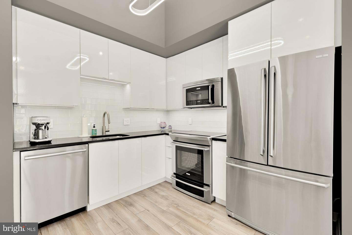 460 NEW YORK AVE NW #206, WASHINGTON, District Of Columbia 20001, 1 Bedroom Bedrooms, 5 Rooms Rooms,1 BathroomBathrooms,Residential,For sale,460 NEW YORK AVE NW #206,DCDC2198570 MLS # DCDC2198570