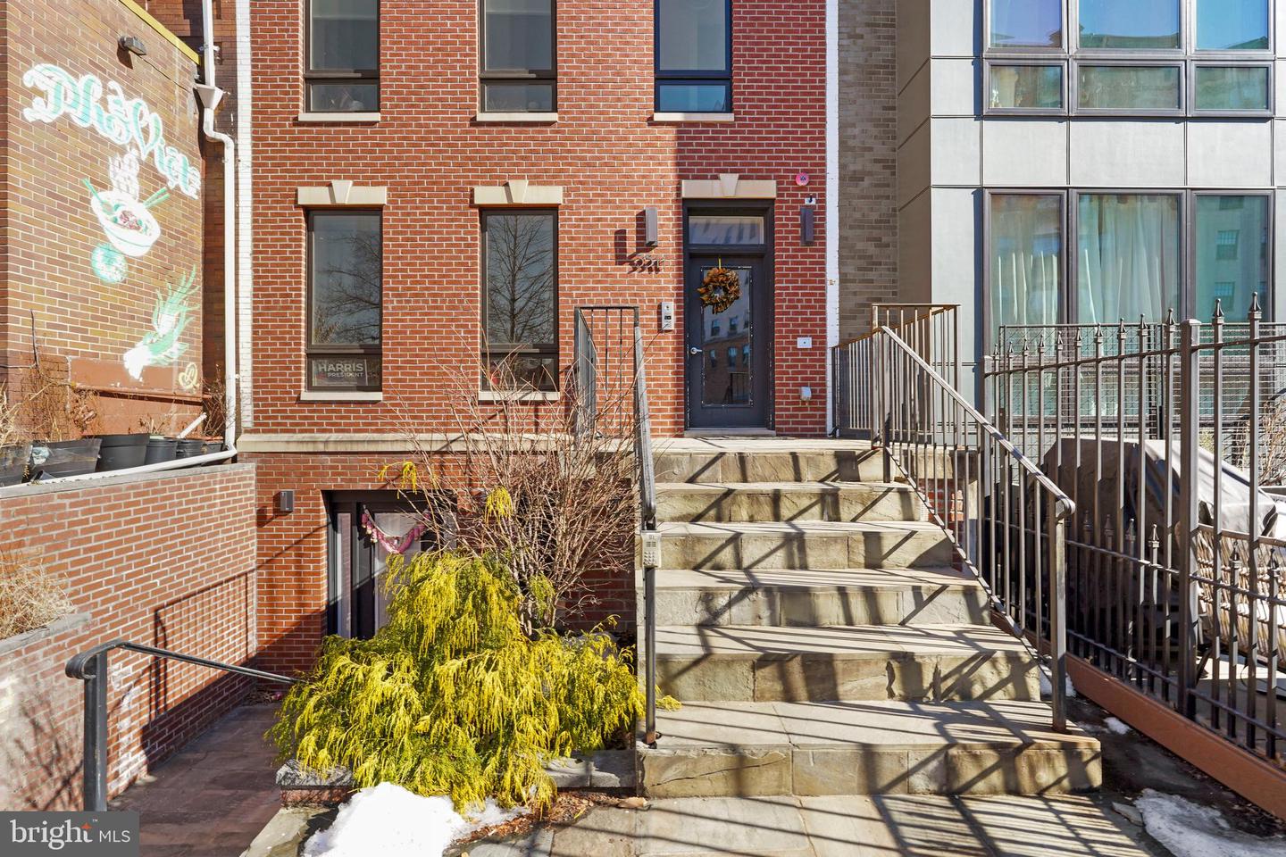 3511 14TH ST NW #4, WASHINGTON, District Of Columbia 20010, 2 Bedrooms Bedrooms, ,2 BathroomsBathrooms,Residential,For sale,3511 14TH ST NW #4,DCDC2198572 MLS # DCDC2198572