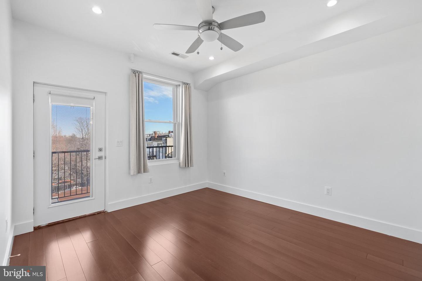 3511 14TH ST NW #4, WASHINGTON, District Of Columbia 20010, 2 Bedrooms Bedrooms, ,2 BathroomsBathrooms,Residential,For sale,3511 14TH ST NW #4,DCDC2198572 MLS # DCDC2198572