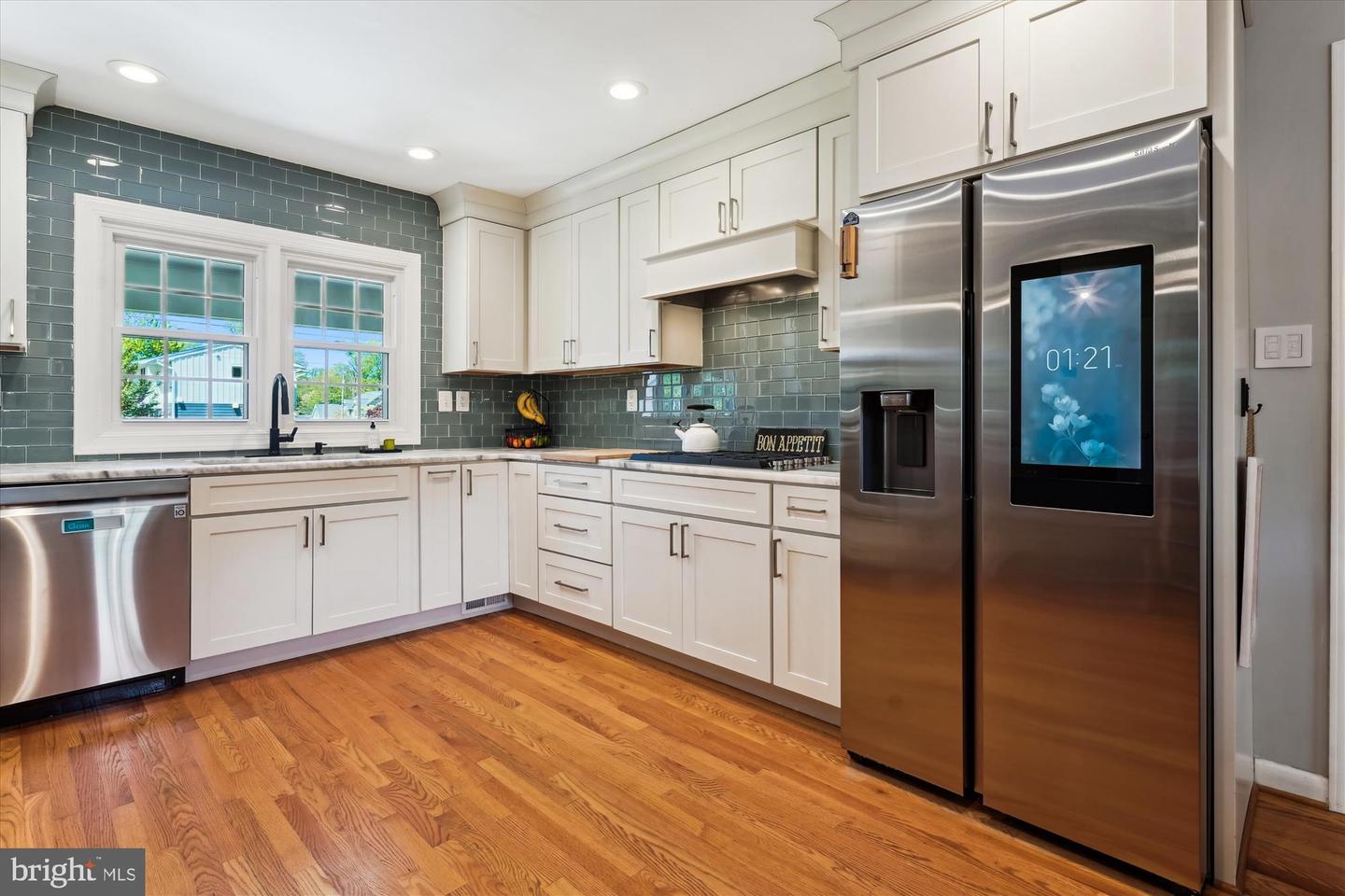 538 MARSHALL RD SW, VIENNA, Virginia 22180, 4 Bedrooms Bedrooms, ,3 BathroomsBathrooms,Residential,For sale,538 MARSHALL RD SW,VAFX2237930 MLS # VAFX2237930