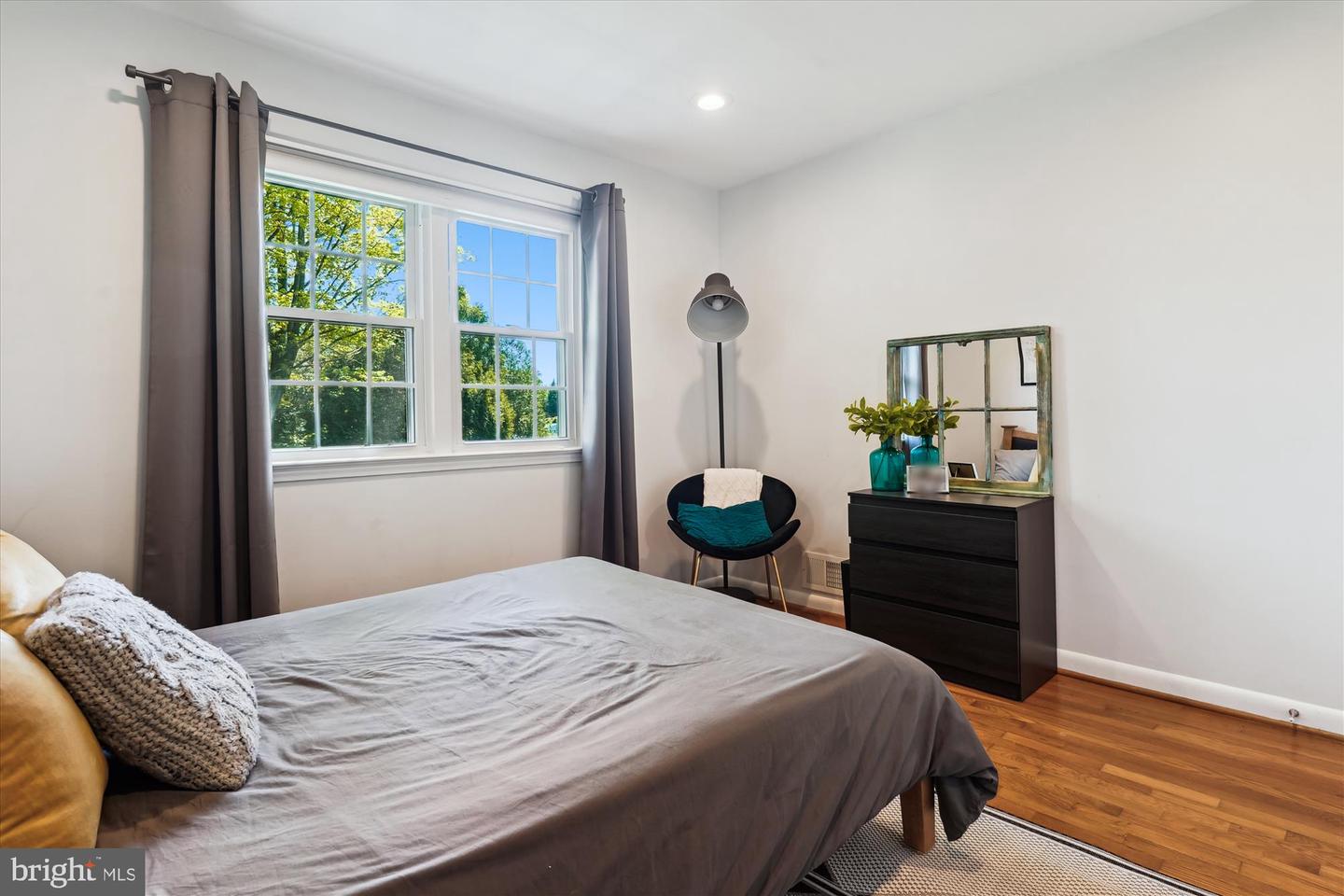 538 MARSHALL RD SW, VIENNA, Virginia 22180, 4 Bedrooms Bedrooms, ,3 BathroomsBathrooms,Residential,For sale,538 MARSHALL RD SW,VAFX2237930 MLS # VAFX2237930