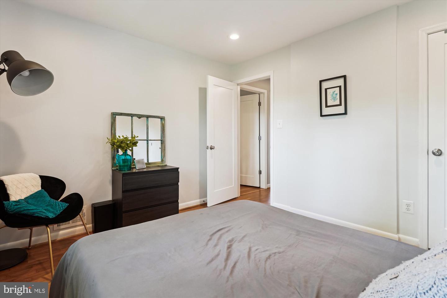 538 MARSHALL RD SW, VIENNA, Virginia 22180, 4 Bedrooms Bedrooms, ,3 BathroomsBathrooms,Residential,For sale,538 MARSHALL RD SW,VAFX2237930 MLS # VAFX2237930