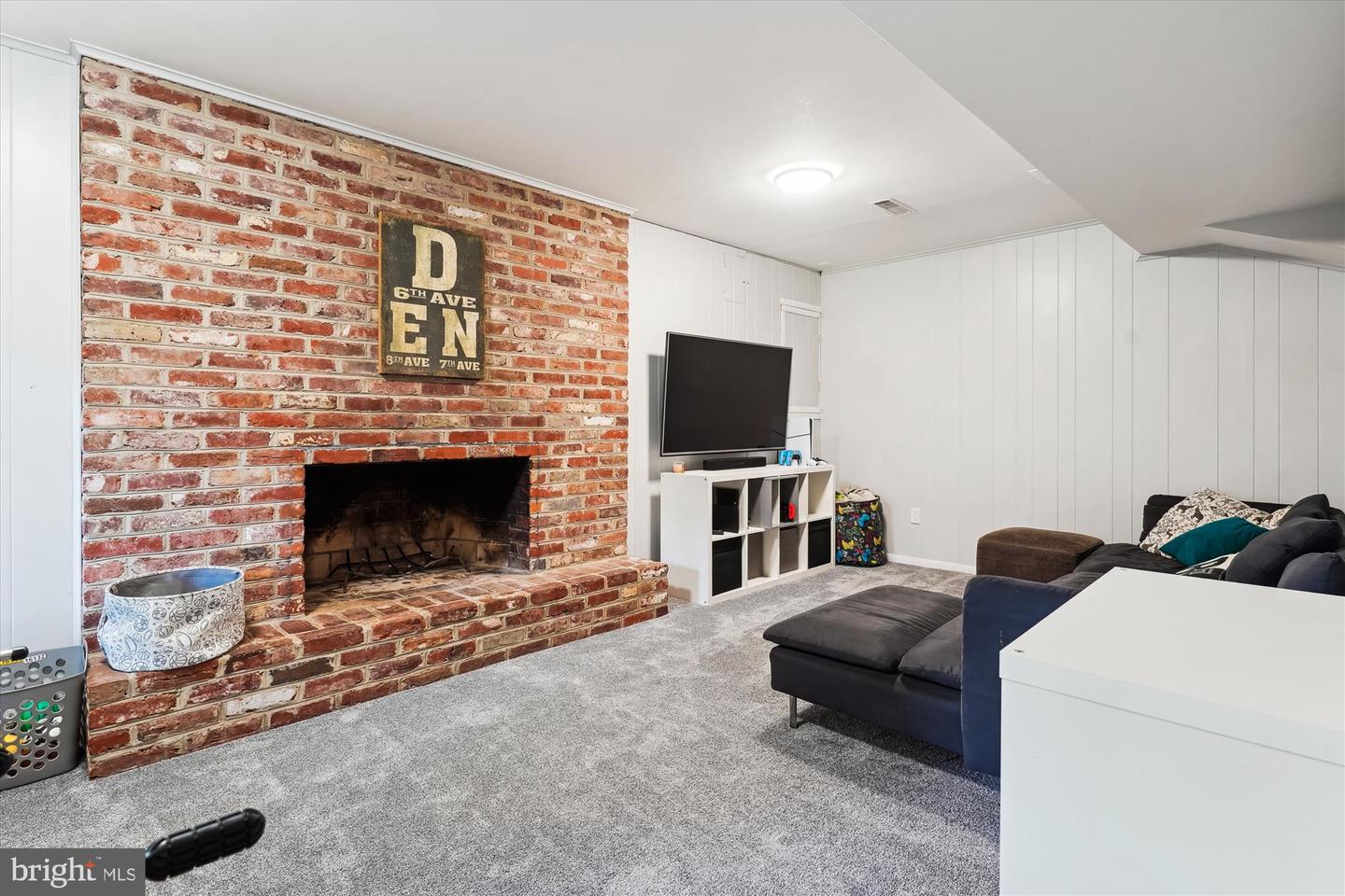 538 MARSHALL RD SW, VIENNA, Virginia 22180, 4 Bedrooms Bedrooms, ,3 BathroomsBathrooms,Residential,For sale,538 MARSHALL RD SW,VAFX2237930 MLS # VAFX2237930