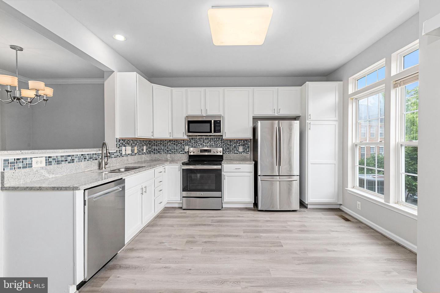 2752 MANHATTAN PL, VIENNA, Virginia 22180, 3 Bedrooms Bedrooms, ,2 BathroomsBathrooms,Residential,For sale,2752 MANHATTAN PL,VAFX2237936 MLS # VAFX2237936
