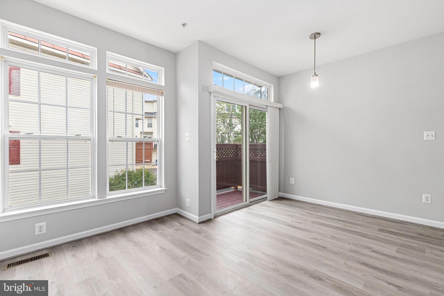2752 MANHATTAN PL, VIENNA, Virginia 22180, 3 Bedrooms Bedrooms, ,2 BathroomsBathrooms,Residential,For sale,2752 MANHATTAN PL,VAFX2237936 MLS # VAFX2237936