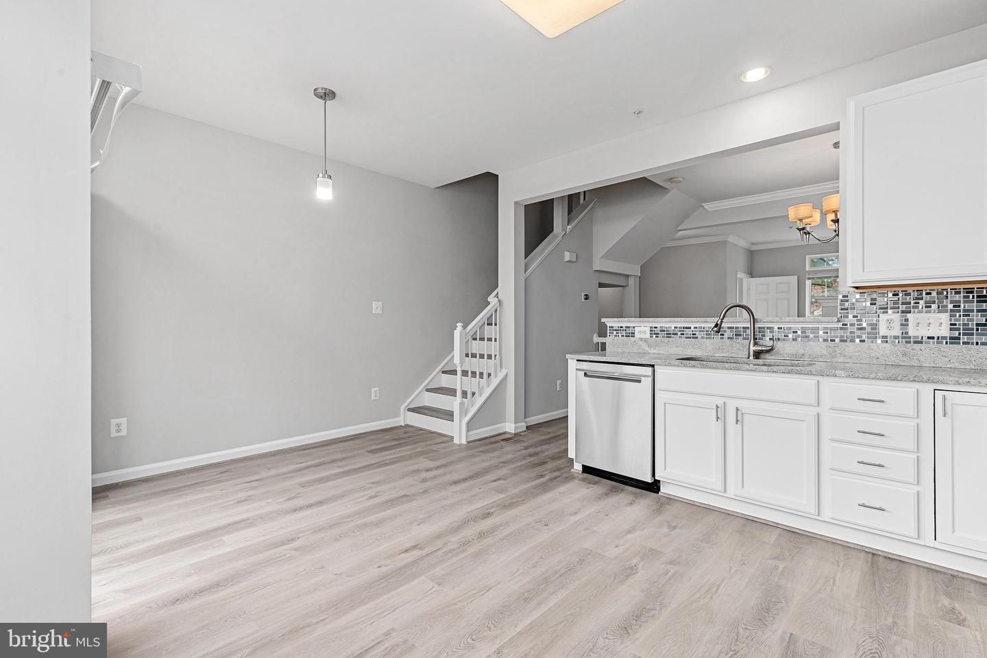 2752 MANHATTAN PL, VIENNA, Virginia 22180, 3 Bedrooms Bedrooms, ,2 BathroomsBathrooms,Residential,For sale,2752 MANHATTAN PL,VAFX2237936 MLS # VAFX2237936