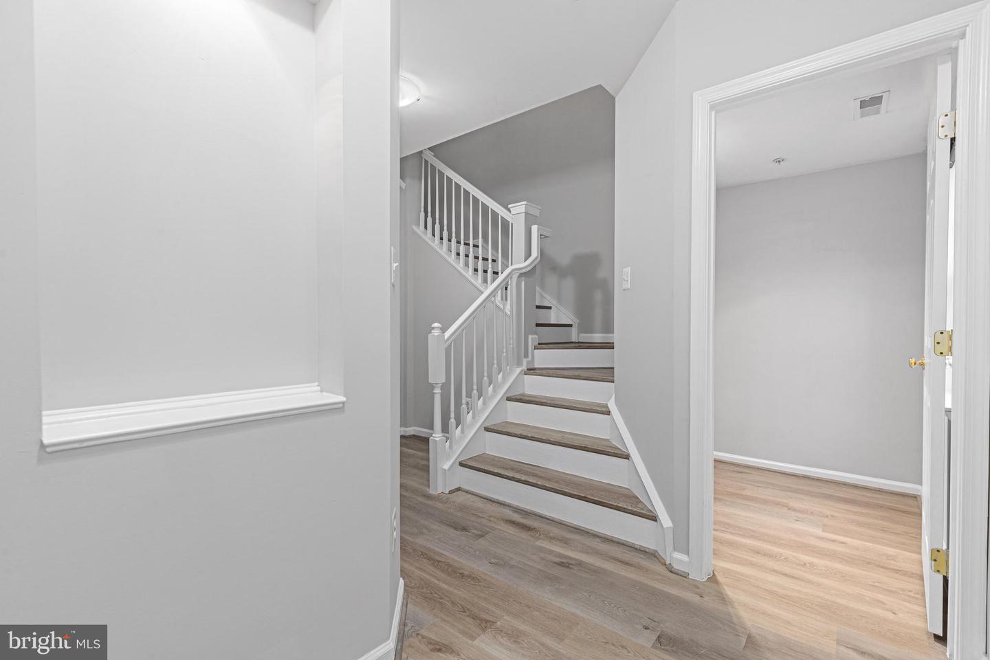 2752 MANHATTAN PL, VIENNA, Virginia 22180, 3 Bedrooms Bedrooms, ,2 BathroomsBathrooms,Residential,For sale,2752 MANHATTAN PL,VAFX2237936 MLS # VAFX2237936