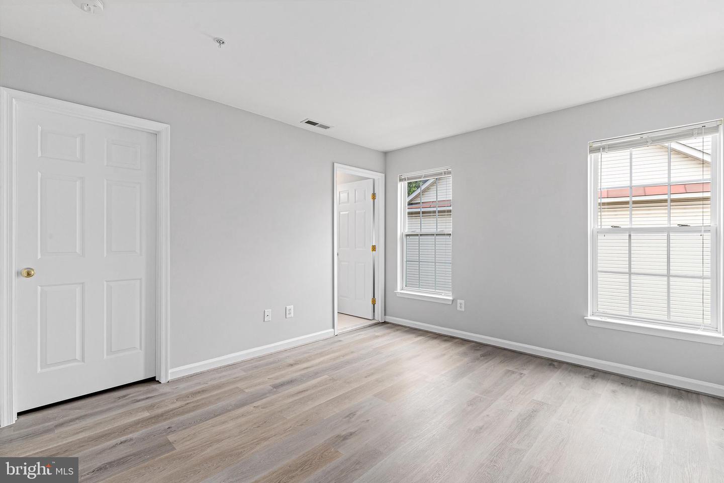 2752 MANHATTAN PL, VIENNA, Virginia 22180, 3 Bedrooms Bedrooms, ,2 BathroomsBathrooms,Residential,For sale,2752 MANHATTAN PL,VAFX2237936 MLS # VAFX2237936