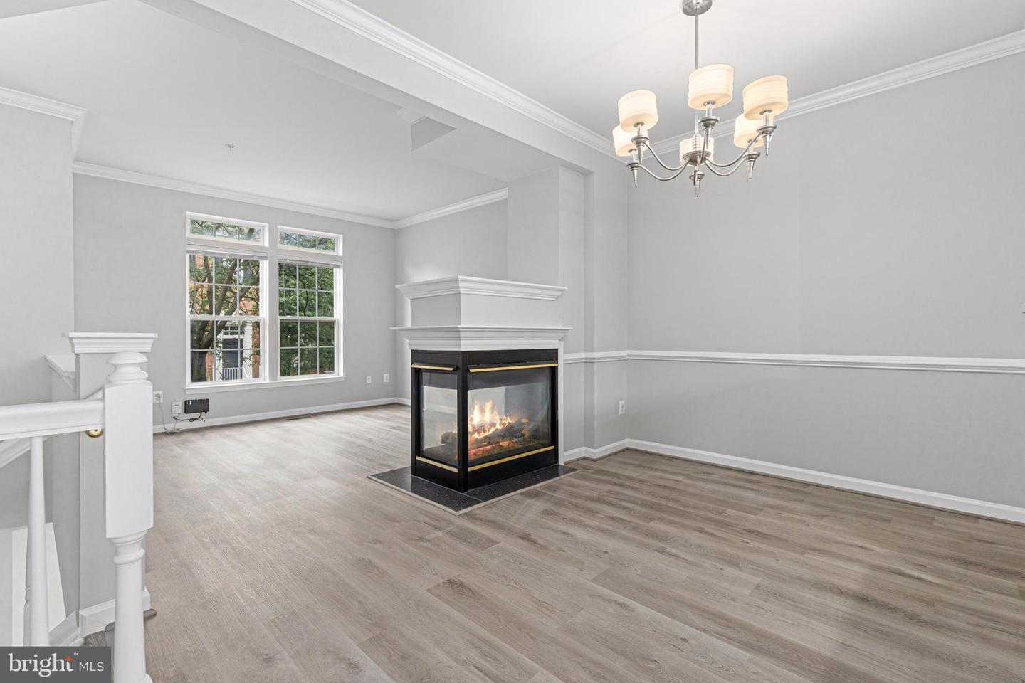 2752 MANHATTAN PL, VIENNA, Virginia 22180, 3 Bedrooms Bedrooms, ,2 BathroomsBathrooms,Residential,For sale,2752 MANHATTAN PL,VAFX2237936 MLS # VAFX2237936