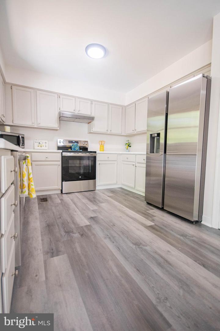 15 HAY BARN RD, STAFFORD, Virginia 22556, 5 Bedrooms Bedrooms, ,3 BathroomsBathrooms,Residential,For sale,15 HAY BARN RD,VAST2038428 MLS # VAST2038428