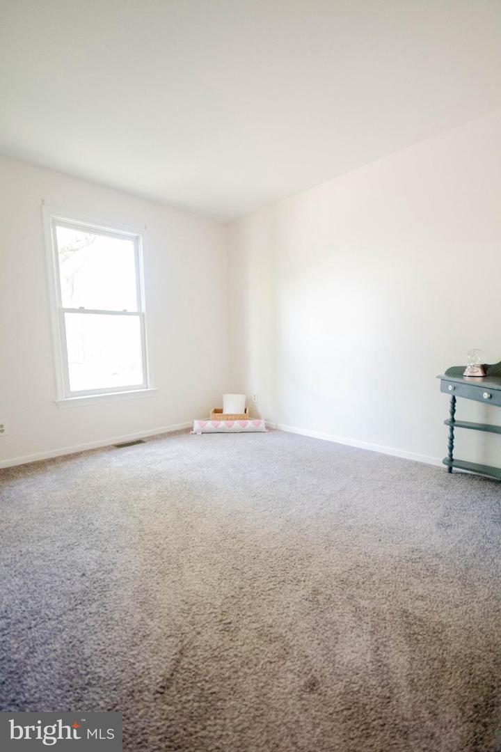 15 HAY BARN RD, STAFFORD, Virginia 22556, 5 Bedrooms Bedrooms, ,3 BathroomsBathrooms,Residential,For sale,15 HAY BARN RD,VAST2038428 MLS # VAST2038428
