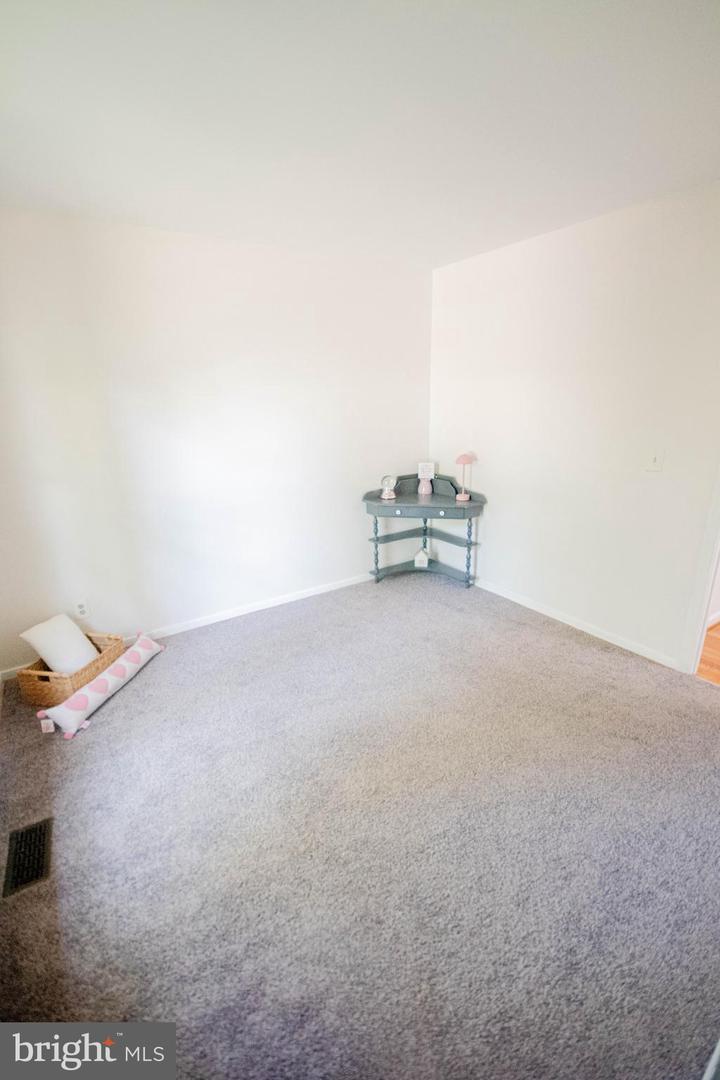 15 HAY BARN RD, STAFFORD, Virginia 22556, 5 Bedrooms Bedrooms, ,3 BathroomsBathrooms,Residential,For sale,15 HAY BARN RD,VAST2038428 MLS # VAST2038428