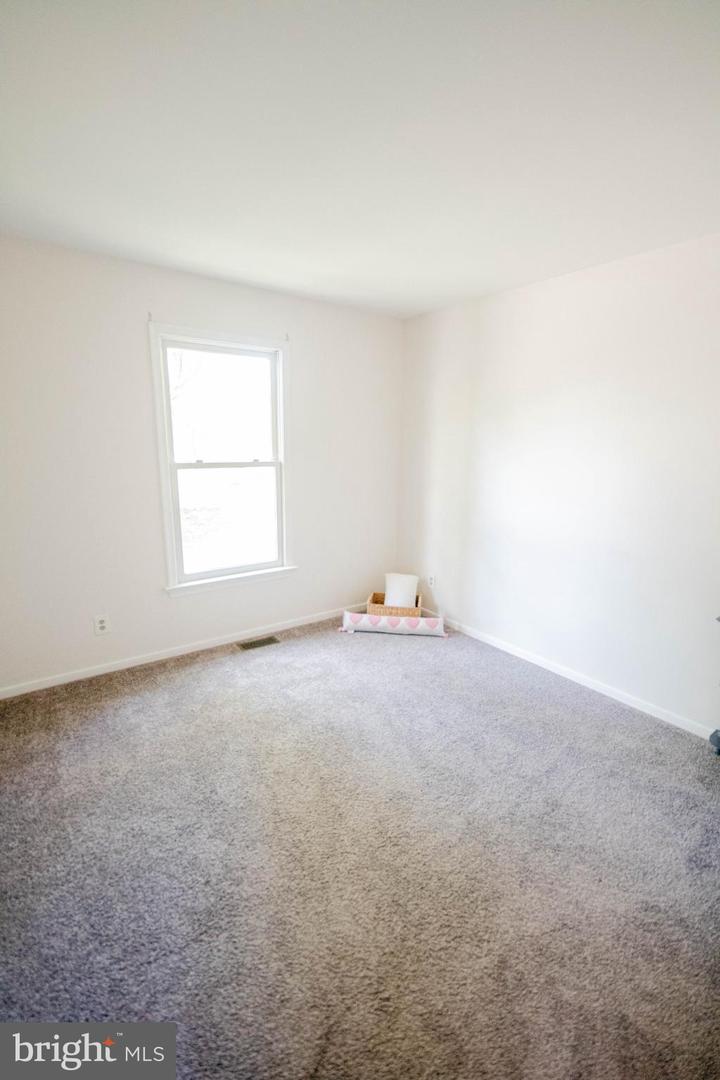 15 HAY BARN RD, STAFFORD, Virginia 22556, 5 Bedrooms Bedrooms, ,3 BathroomsBathrooms,Residential,For sale,15 HAY BARN RD,VAST2038428 MLS # VAST2038428