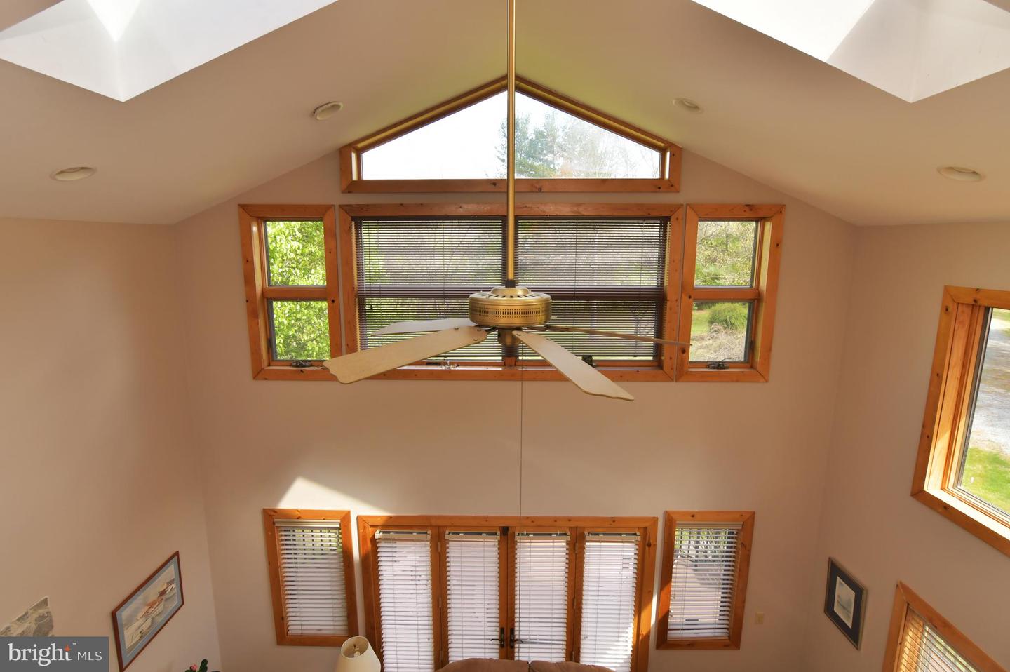 448 SHENANDOAH RIVER LN, FRONT ROYAL, Virginia 22630, 2 Bedrooms Bedrooms, ,2 BathroomsBathrooms,Residential,For sale,448 SHENANDOAH RIVER LN,VACL2003672 MLS # VACL2003672