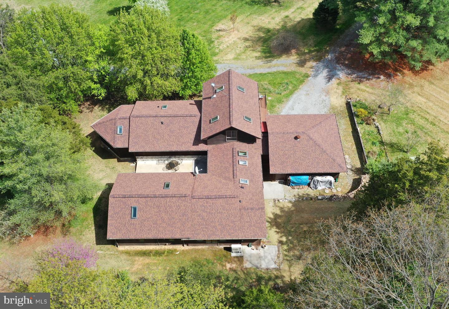 448 SHENANDOAH RIVER LN, FRONT ROYAL, Virginia 22630, 2 Bedrooms Bedrooms, ,2 BathroomsBathrooms,Residential,For sale,448 SHENANDOAH RIVER LN,VACL2003672 MLS # VACL2003672