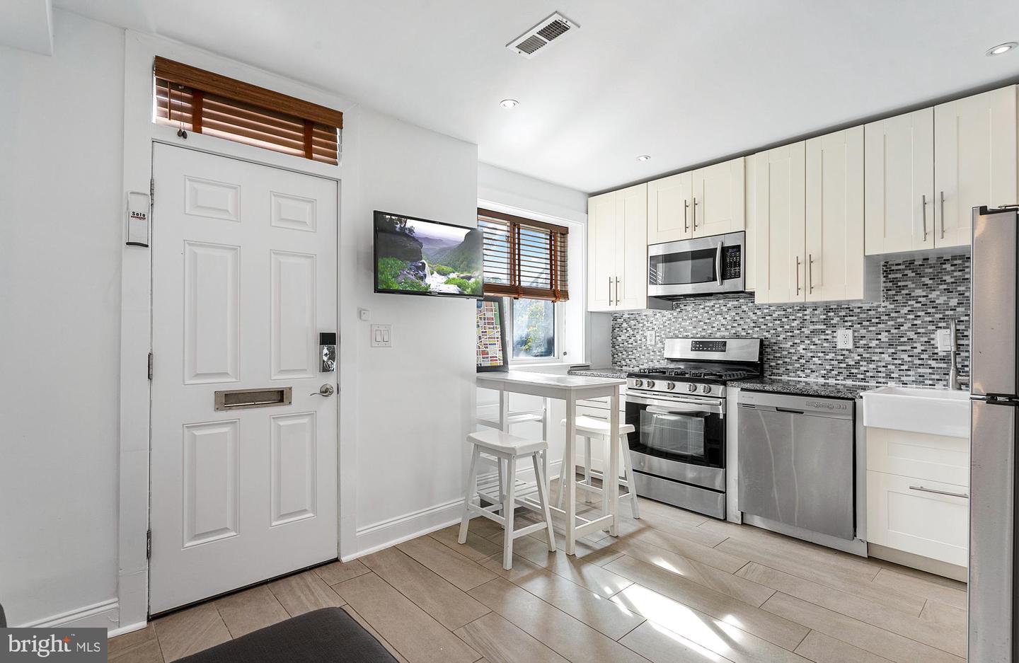 1700 2ND ST NW #2, WASHINGTON, District Of Columbia 20001, 1 Bedroom Bedrooms, ,1 BathroomBathrooms,Residential,For sale,1700 2ND ST NW #2,DCDC2198396 MLS # DCDC2198396