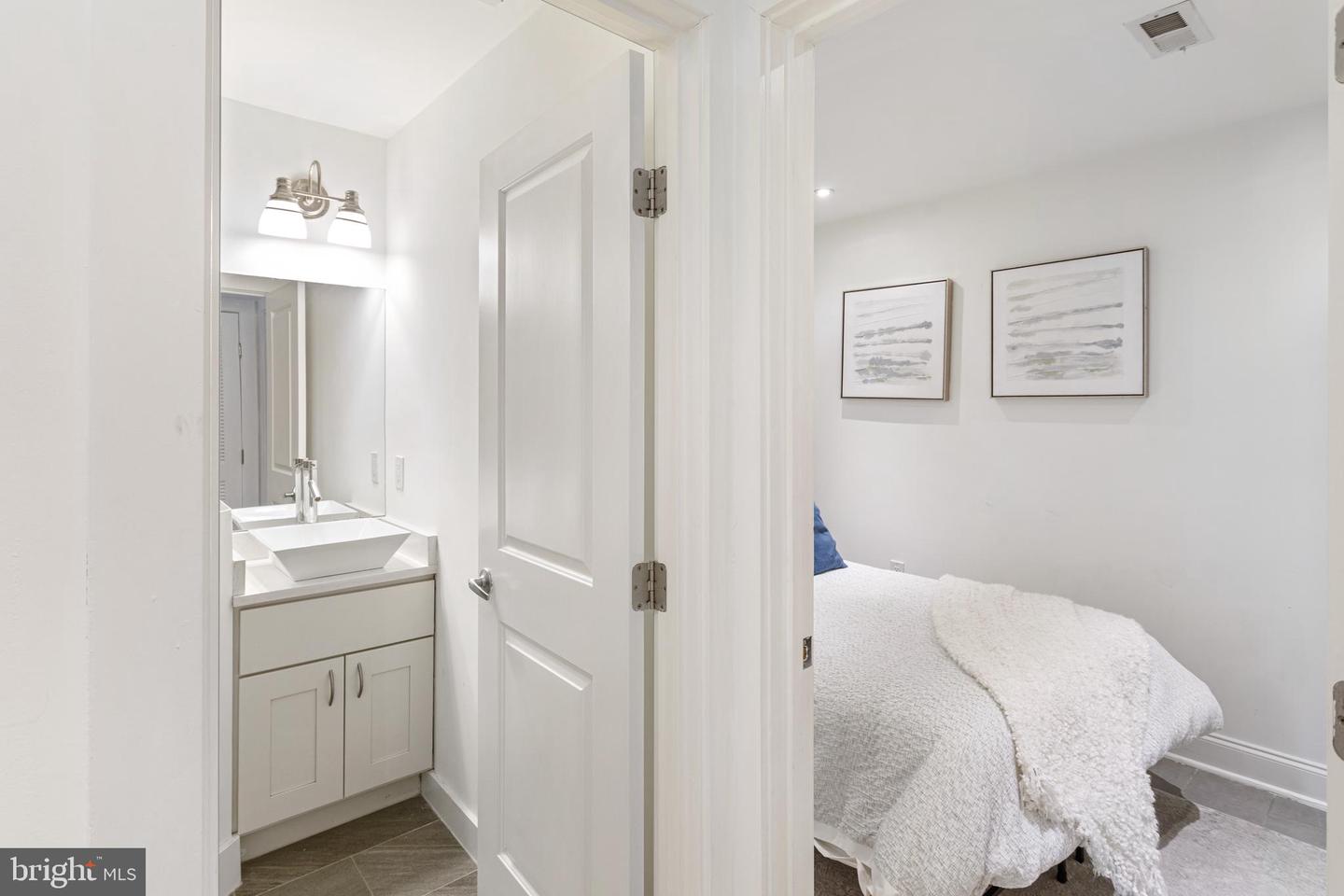 1700 2ND ST NW #2, WASHINGTON, District Of Columbia 20001, 1 Bedroom Bedrooms, ,1 BathroomBathrooms,Residential,For sale,1700 2ND ST NW #2,DCDC2198396 MLS # DCDC2198396