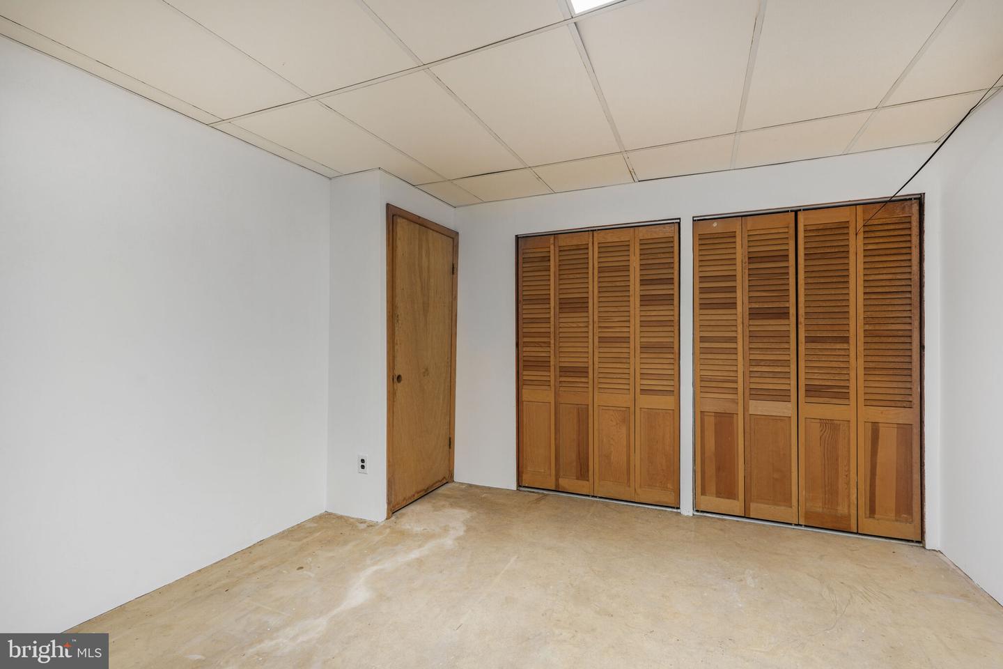5400 30TH ST N, ARLINGTON, Virginia 22207, 4 Bedrooms Bedrooms, ,3 BathroomsBathrooms,Residential,For sale,5400 30TH ST N,VAAR2056878 MLS # VAAR2056878