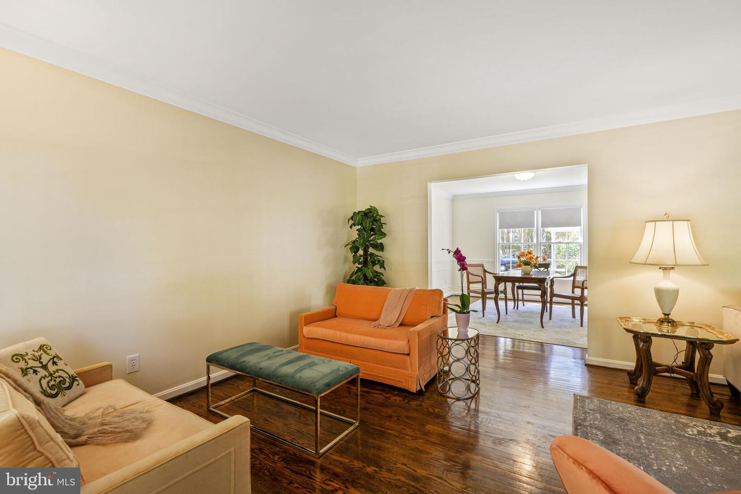 5400 30TH ST N, ARLINGTON, Virginia 22207, 4 Bedrooms Bedrooms, ,3 BathroomsBathrooms,Residential,For sale,5400 30TH ST N,VAAR2056878 MLS # VAAR2056878