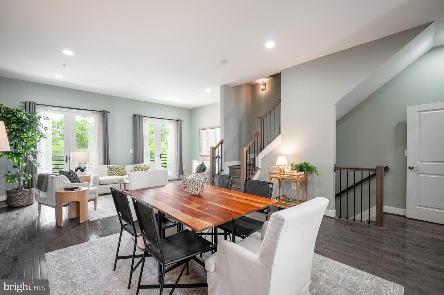 2006 POTOMAC AVE, ALEXANDRIA, Virginia 22301, 3 Bedrooms Bedrooms, ,3 BathroomsBathrooms,Residential,For sale,2006 POTOMAC AVE,VAAX2044820 MLS # VAAX2044820