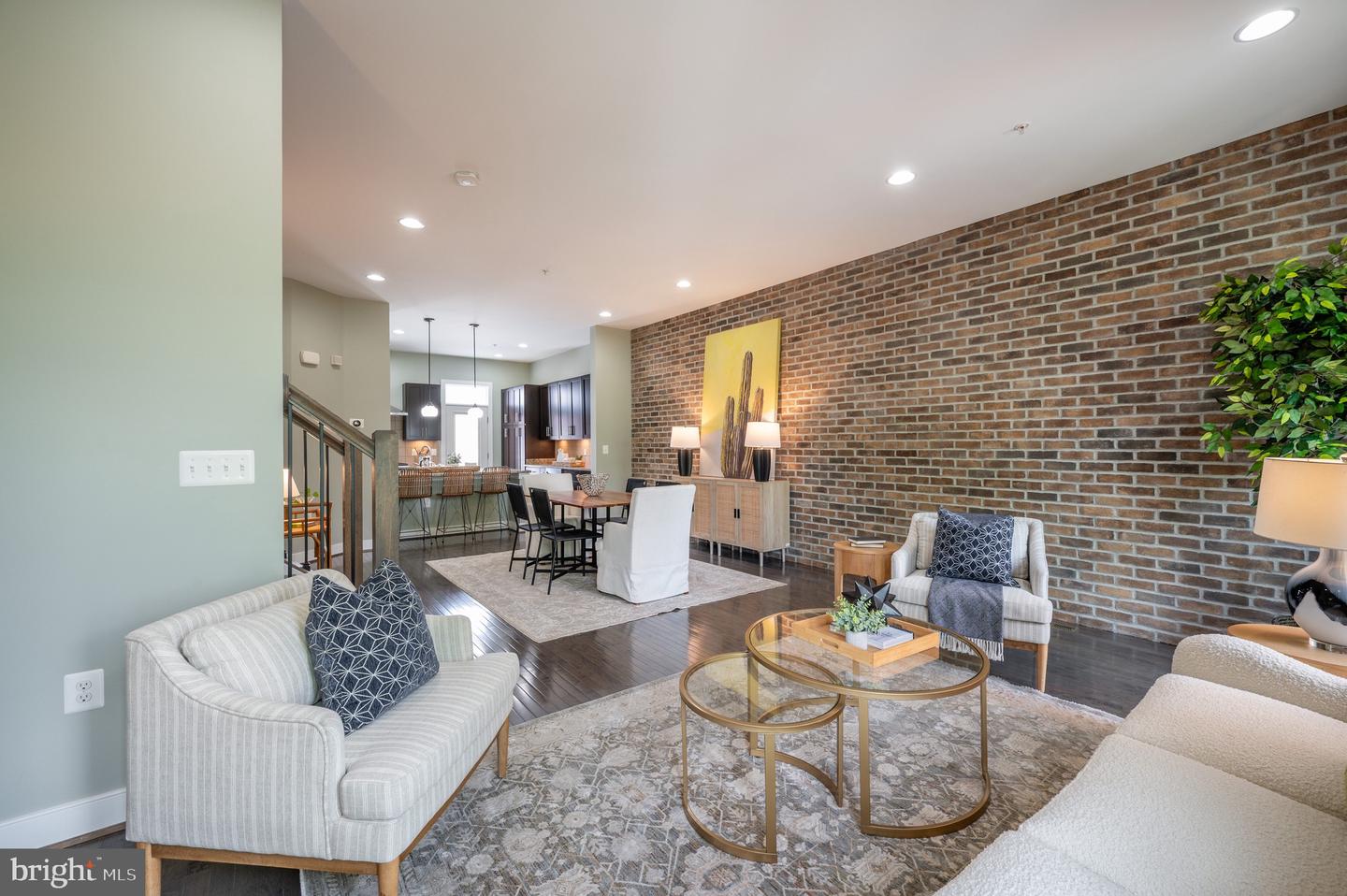 2006 POTOMAC AVE, ALEXANDRIA, Virginia 22301, 3 Bedrooms Bedrooms, ,3 BathroomsBathrooms,Residential,For sale,2006 POTOMAC AVE,VAAX2044820 MLS # VAAX2044820