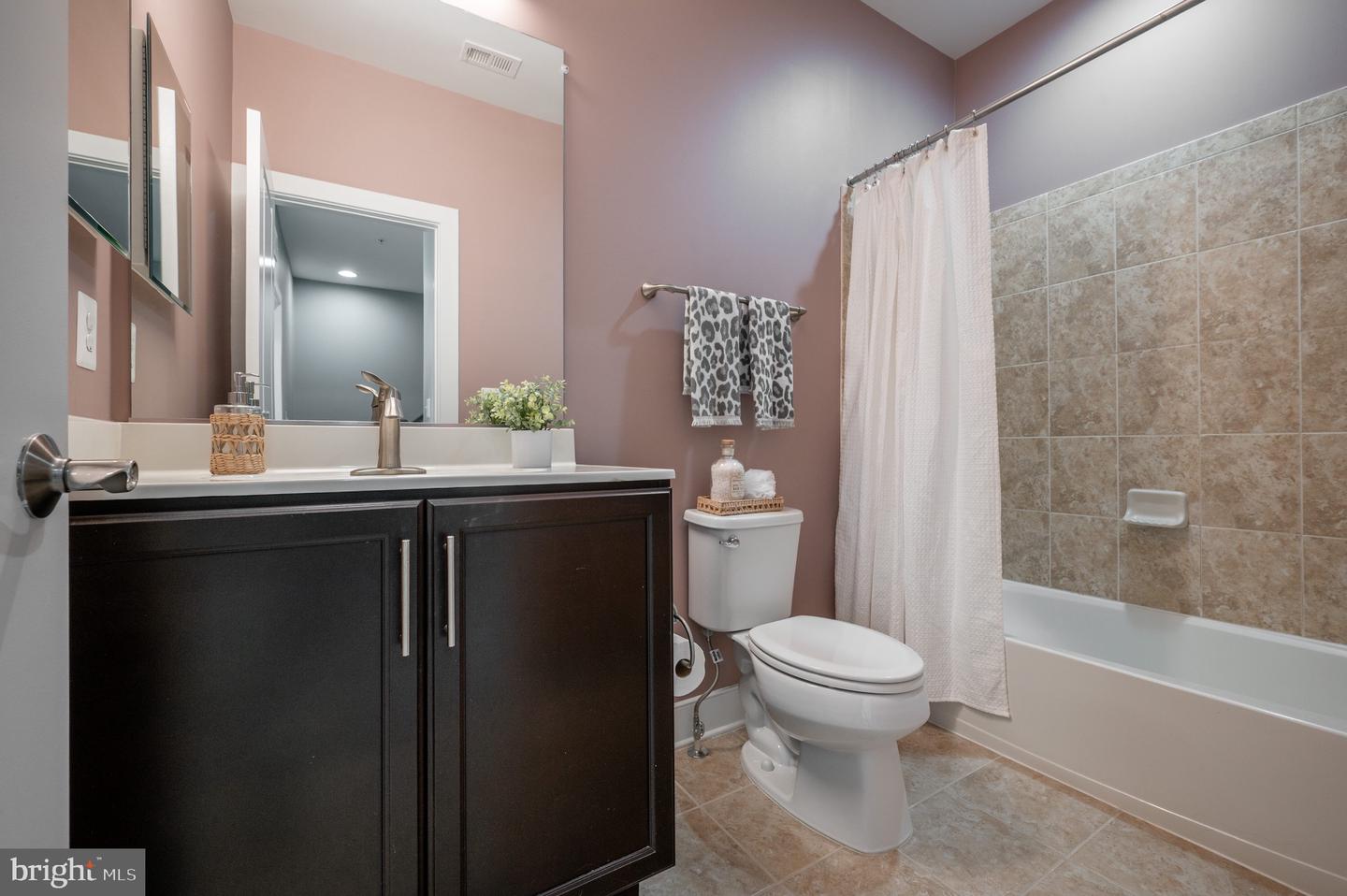 2006 POTOMAC AVE, ALEXANDRIA, Virginia 22301, 3 Bedrooms Bedrooms, ,3 BathroomsBathrooms,Residential,For sale,2006 POTOMAC AVE,VAAX2044820 MLS # VAAX2044820